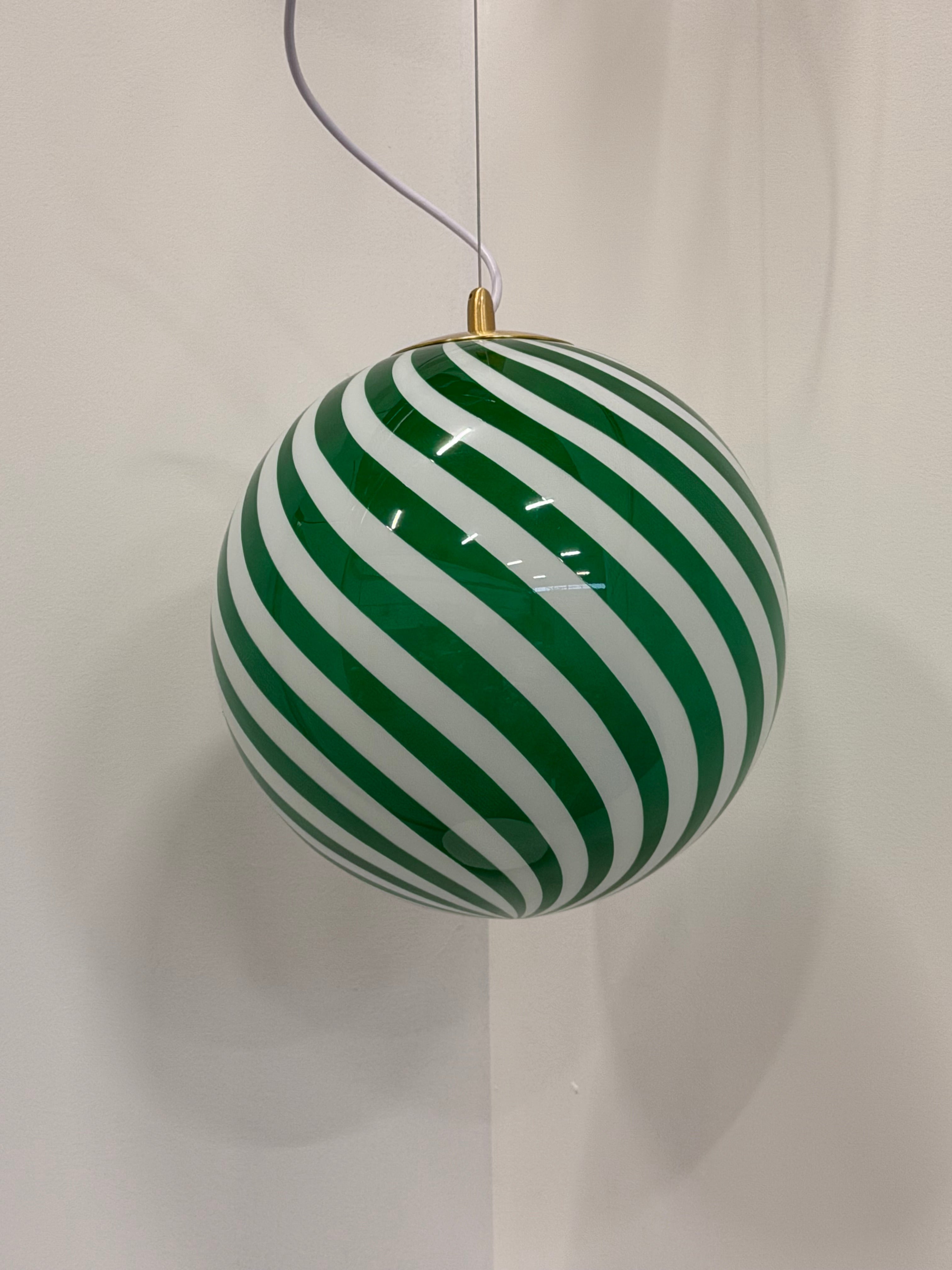 TAKLAMPA MURANO SPIRAL GRÖN