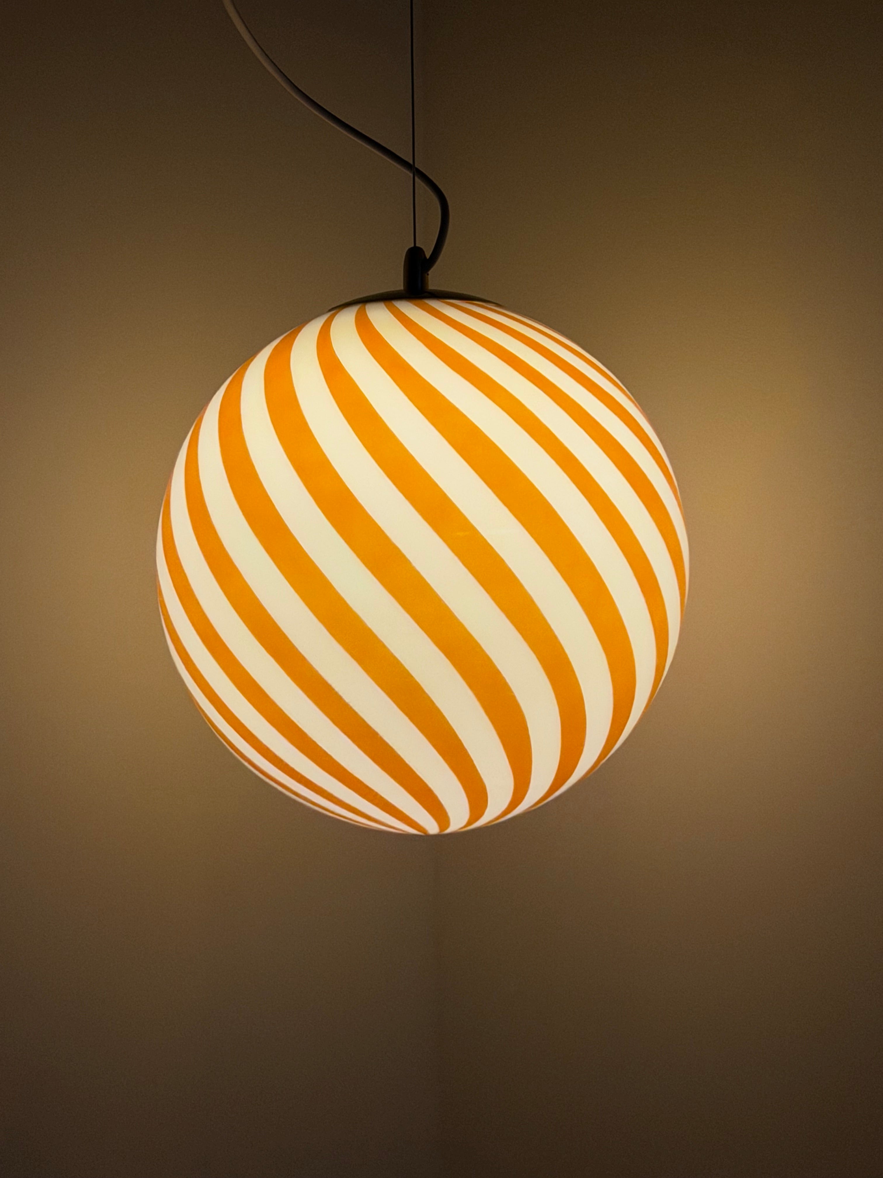 Taklampa Spiral Stripe Orange