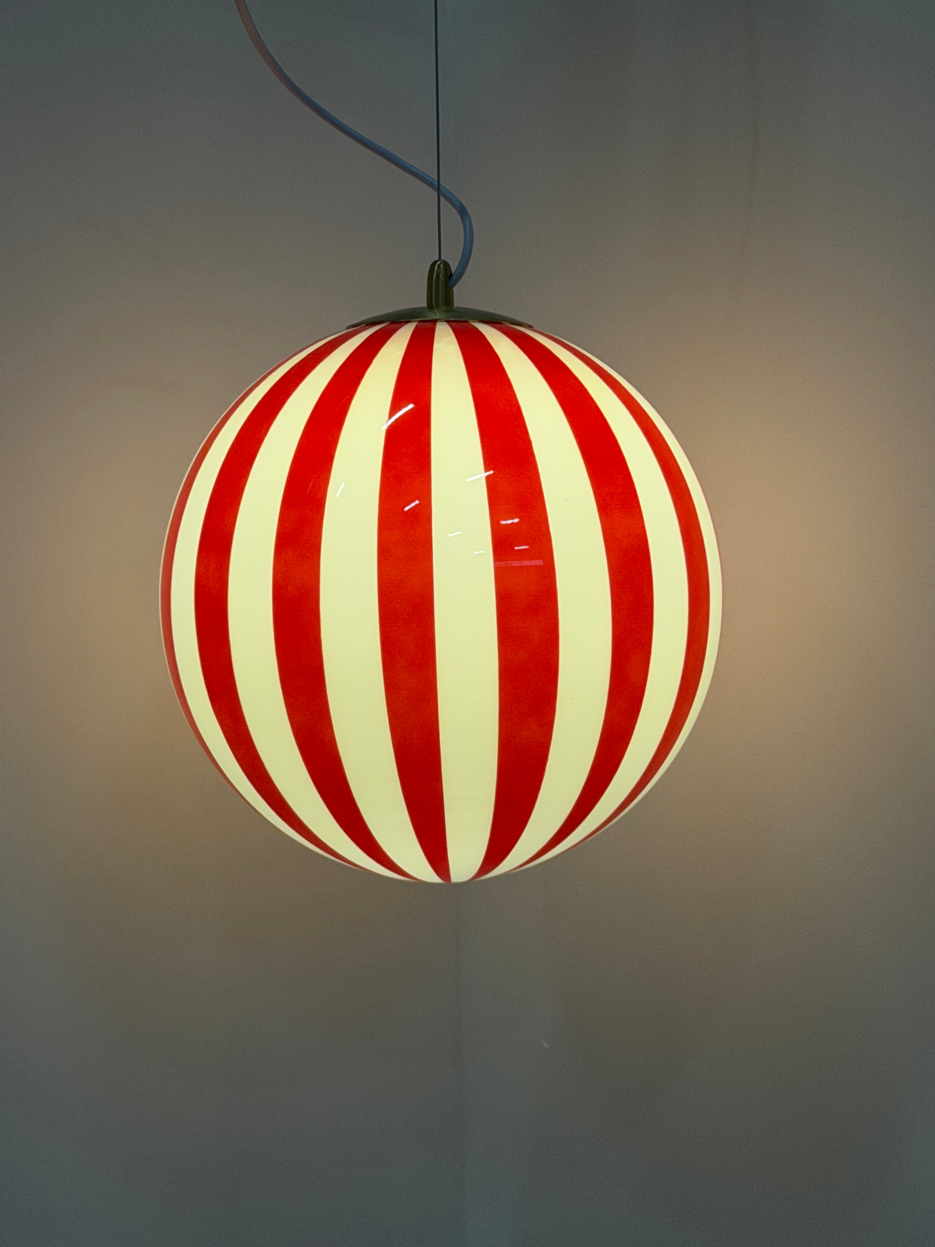 Taklampa Vertical Stripe Röd