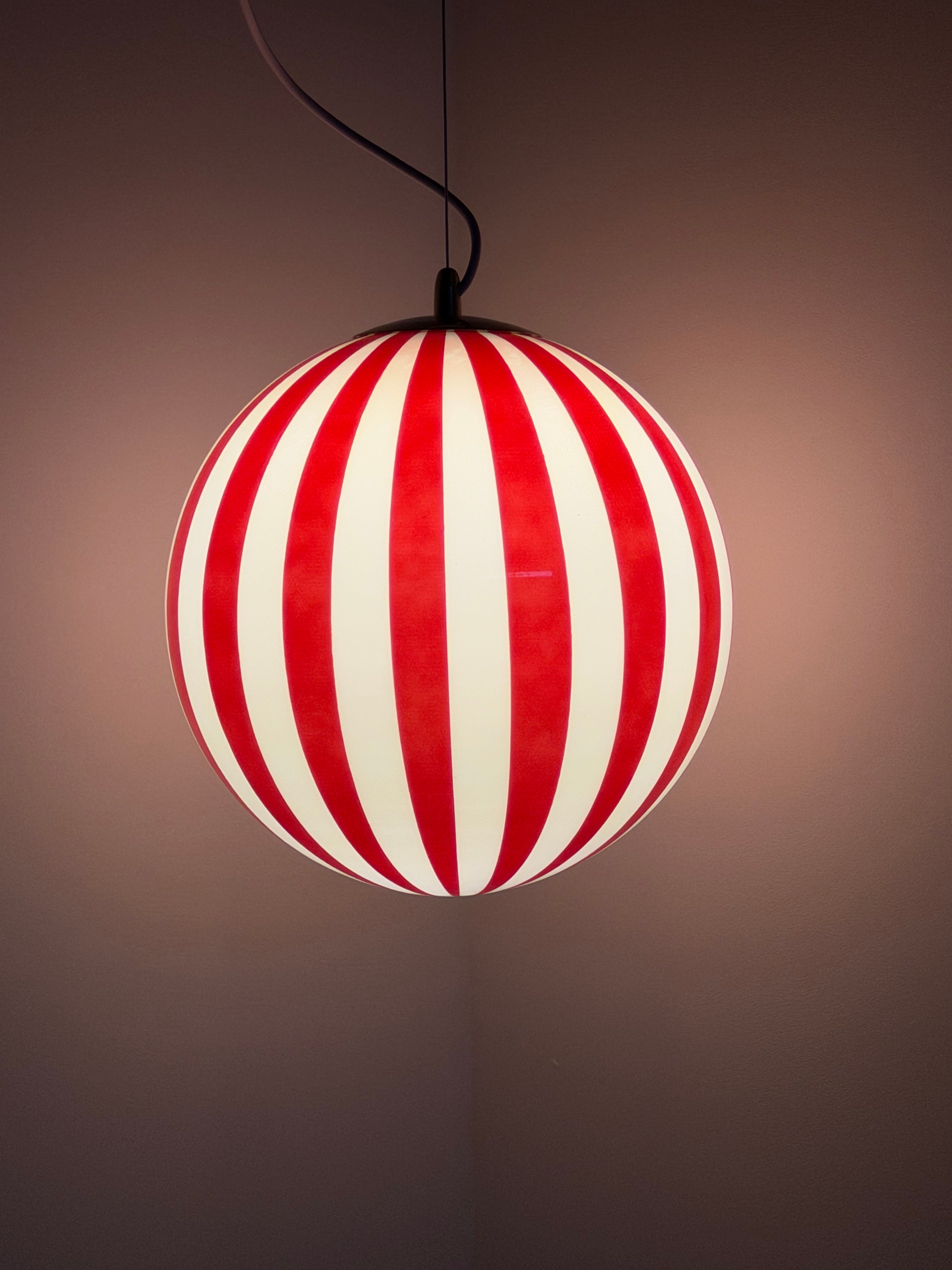 Taklampa Vertical Stripe Röd