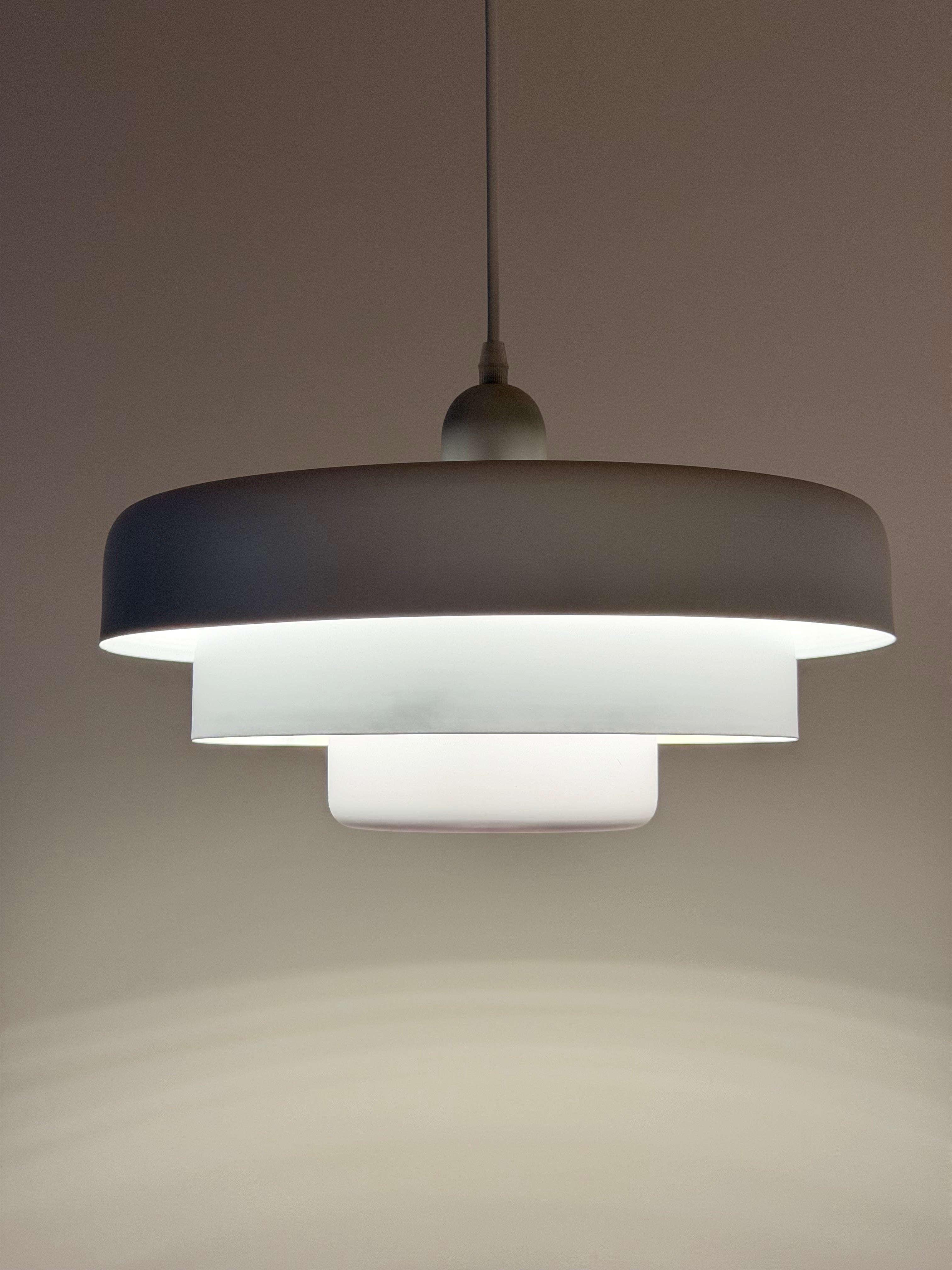 Taklampa Mid-Century Vit