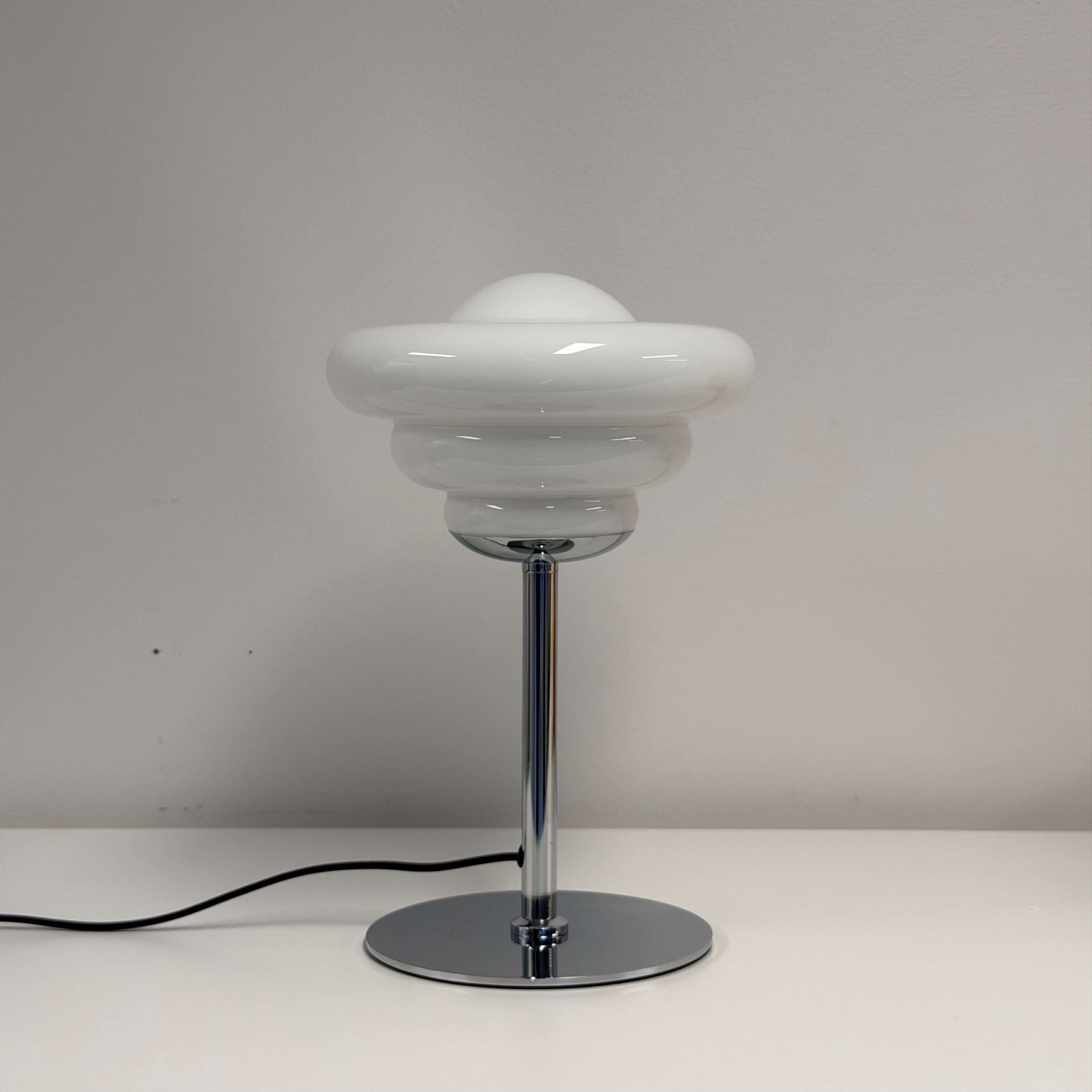 BORDSLAMPA - BAUHAUS UFO VIT