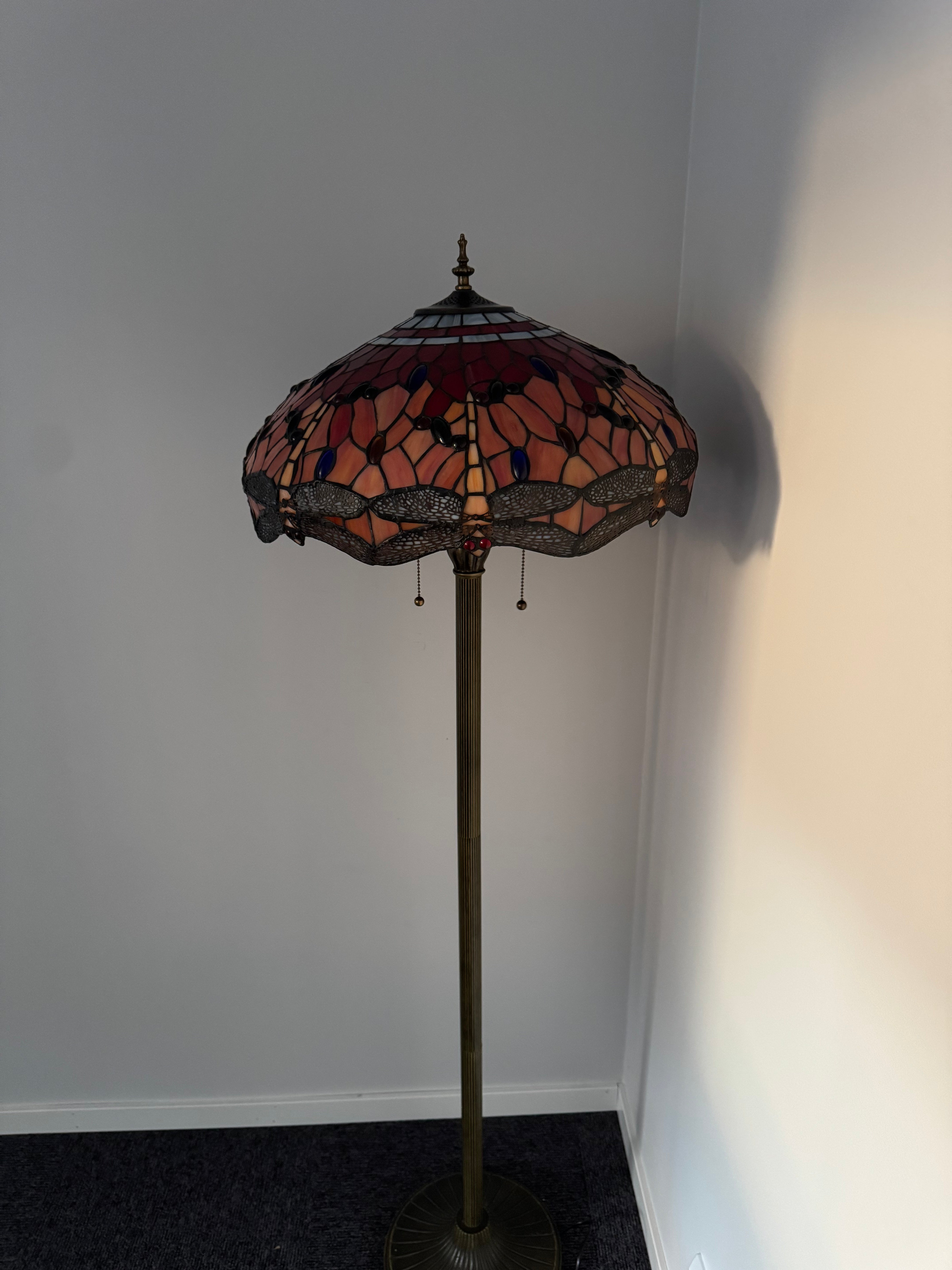 Tiffany Golvlampa Dragonfly Red Sunrise 50Ø