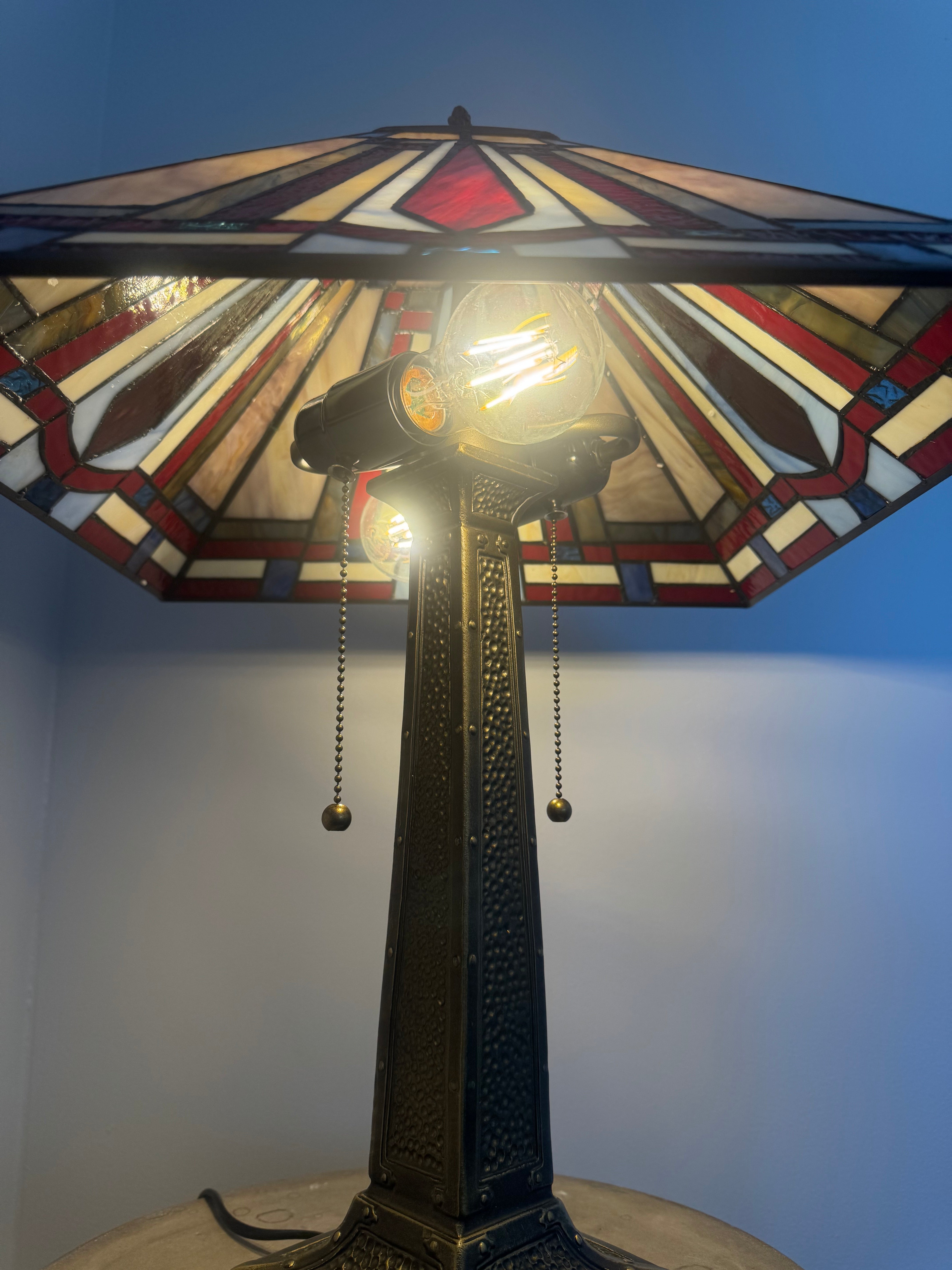 Tiffany Bordslampa Geometric Classic Design 40Ø