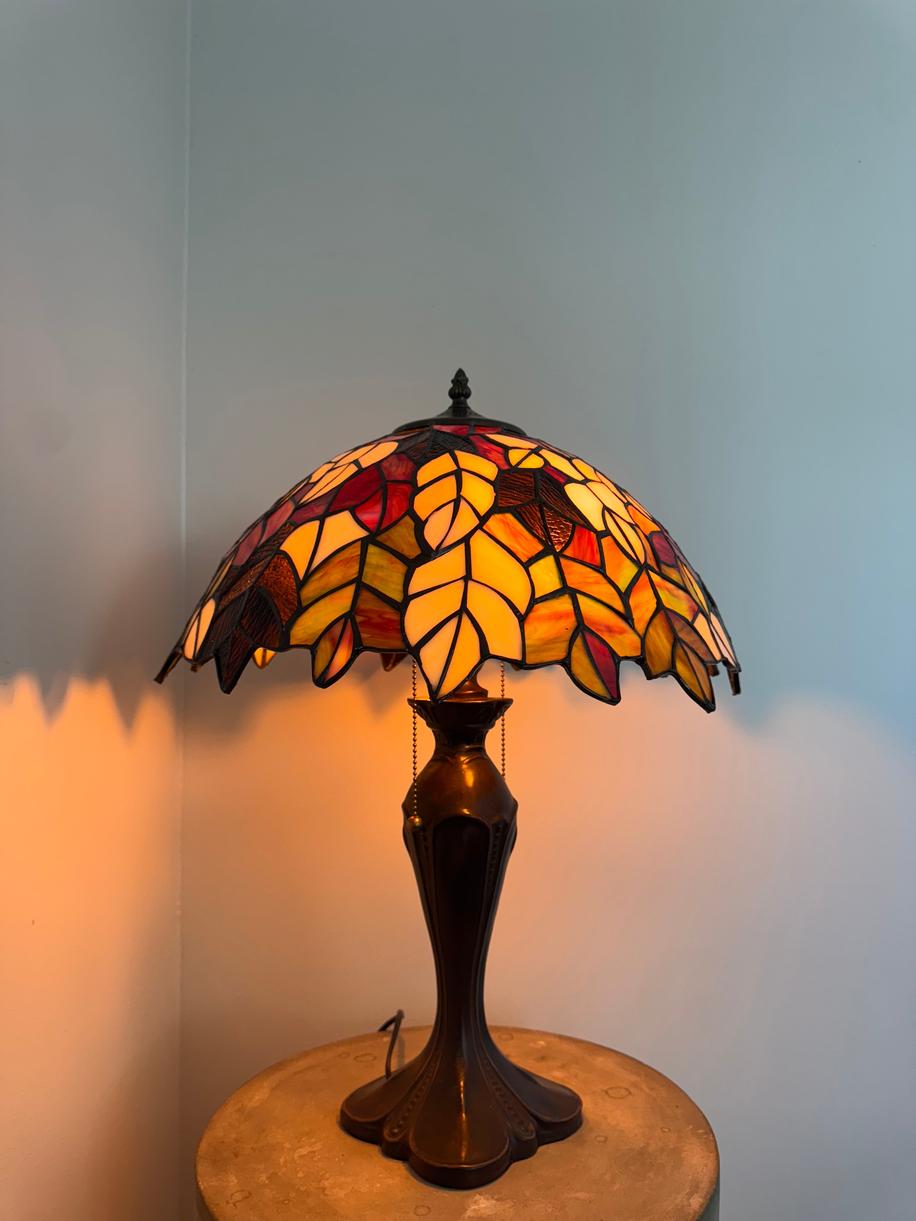Tiffany Bordslampa Leaves Autumn Elegance 40Ø