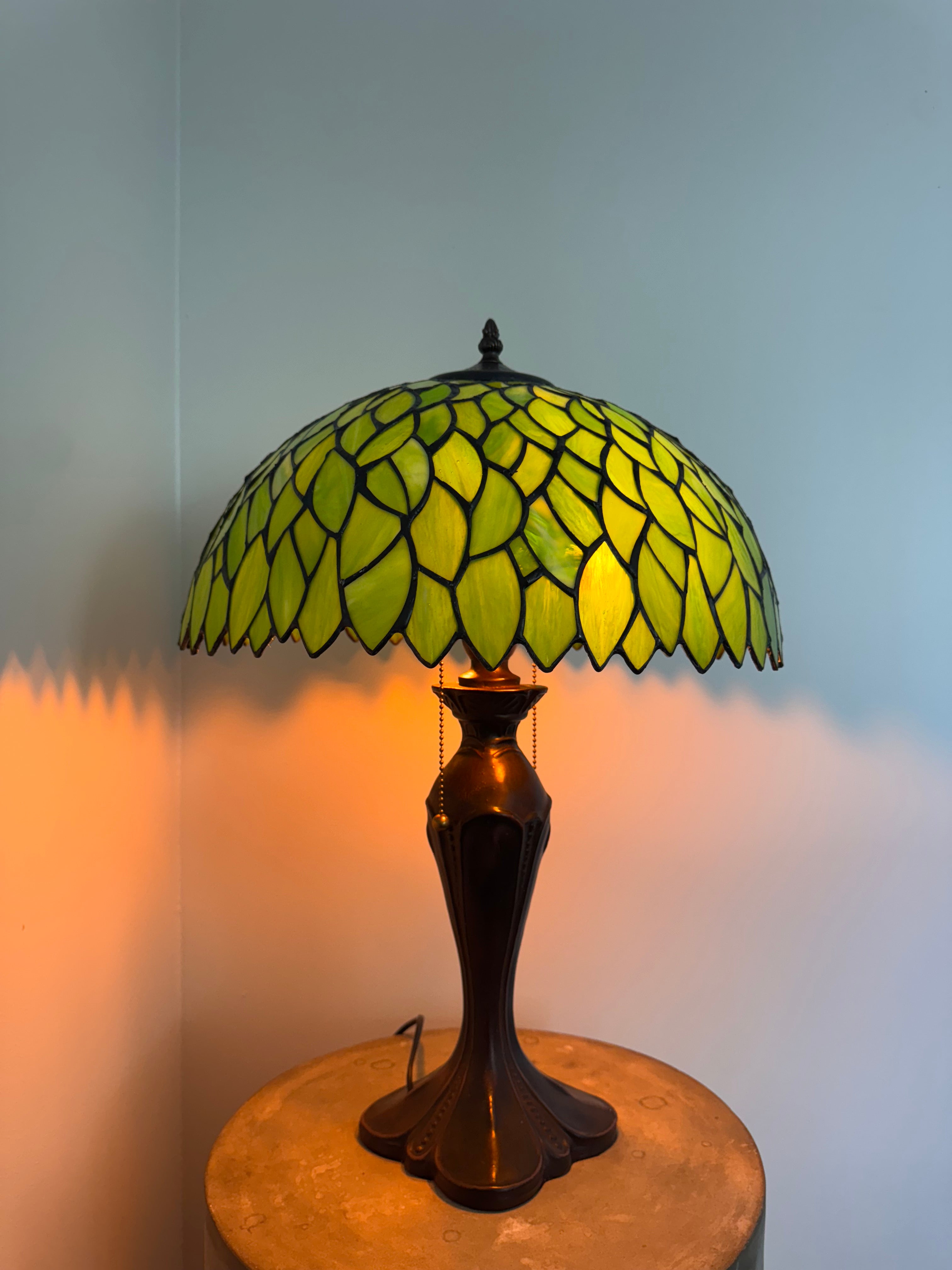 Tiffany Bordslampa Leaves Green Elegance 40Ø