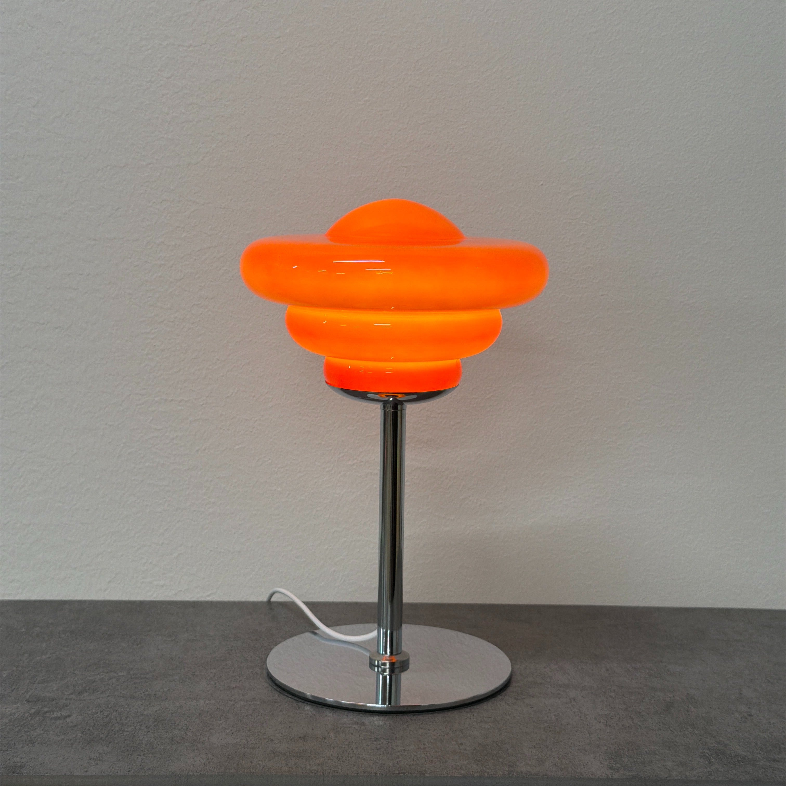 BORDSLAMPA - BAUHAUS UFO RÖD