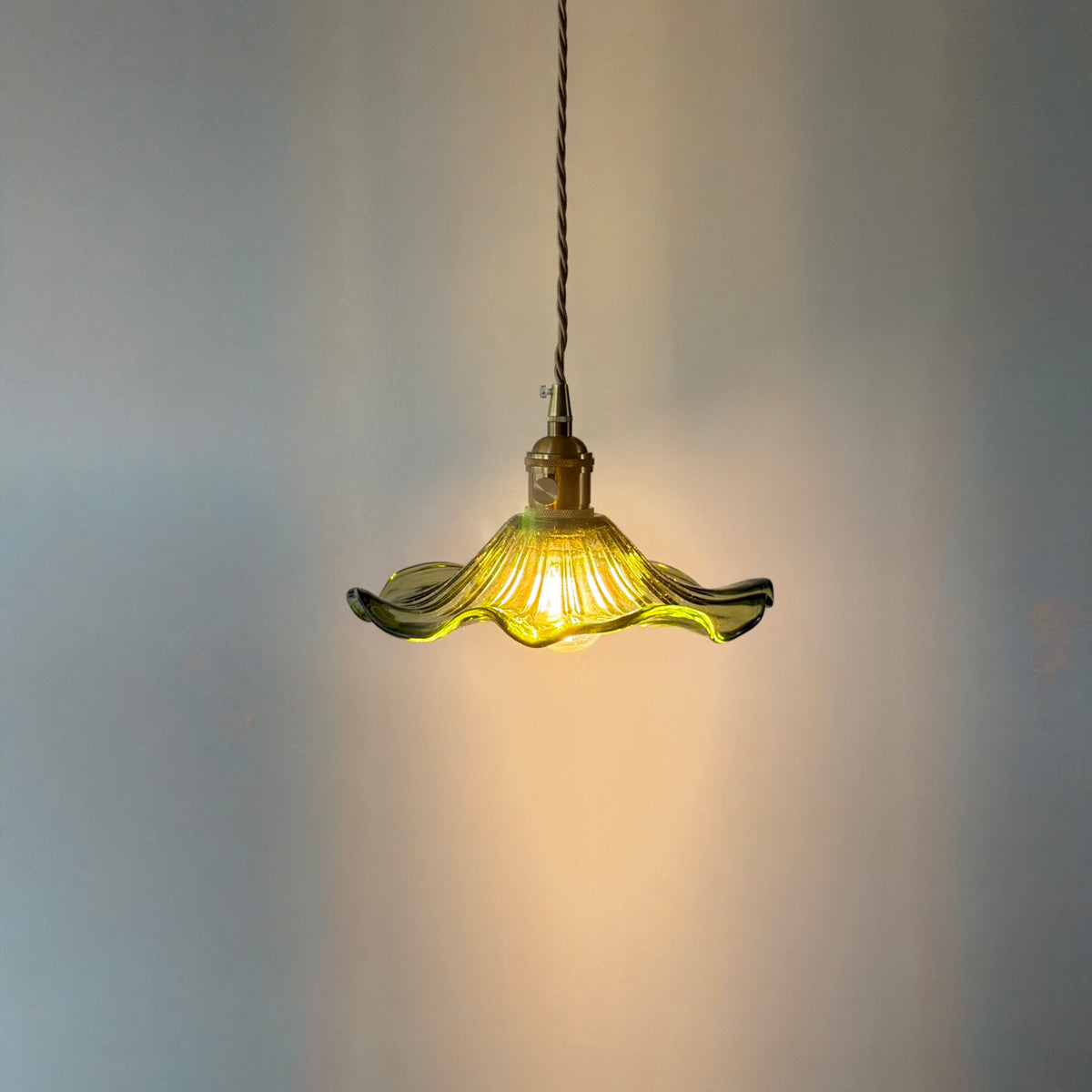 HIBISKUS 22 Pendellampa Grön – Taklampa i glas