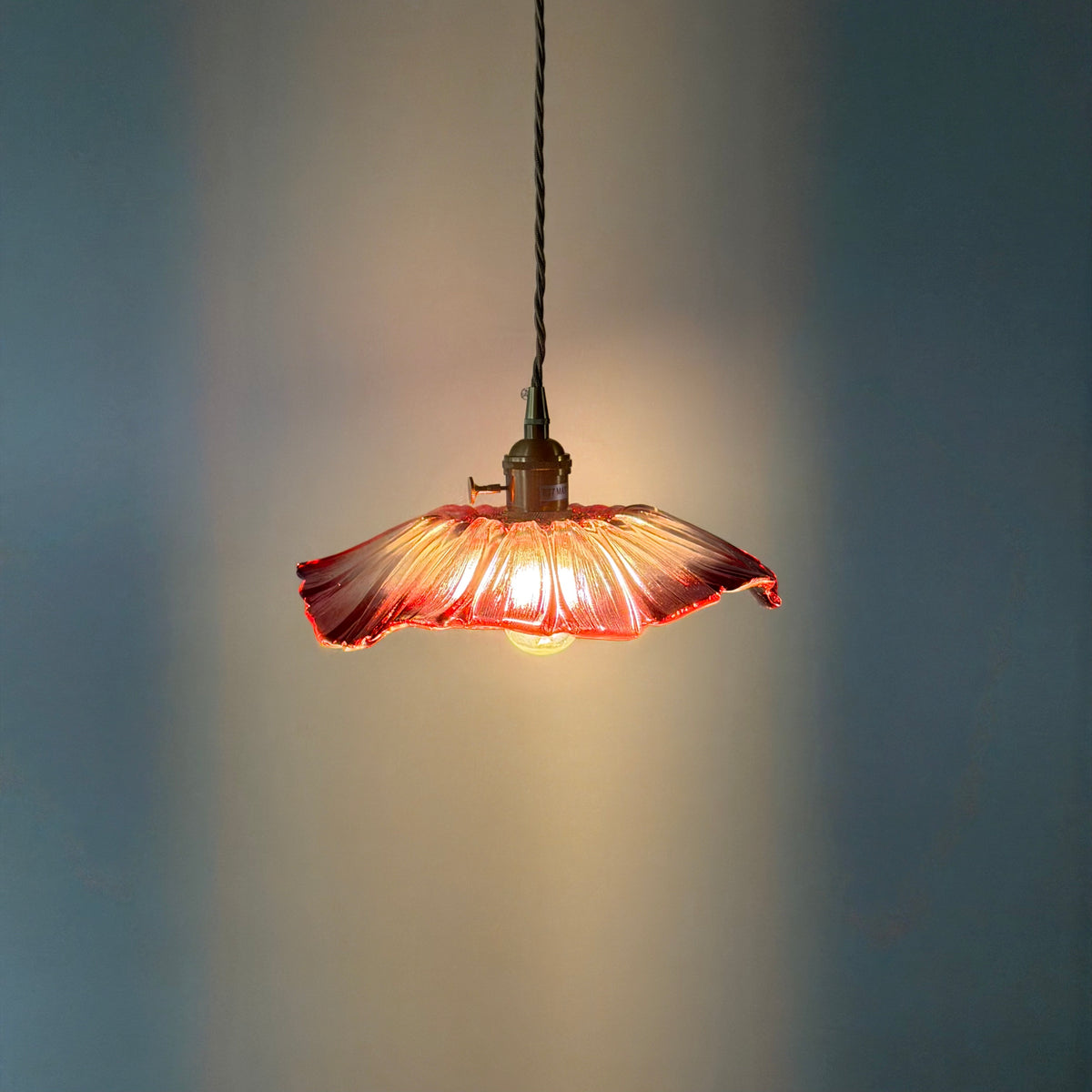 LOTUS 26 Pendellampa Rosa – Taklampa i glas