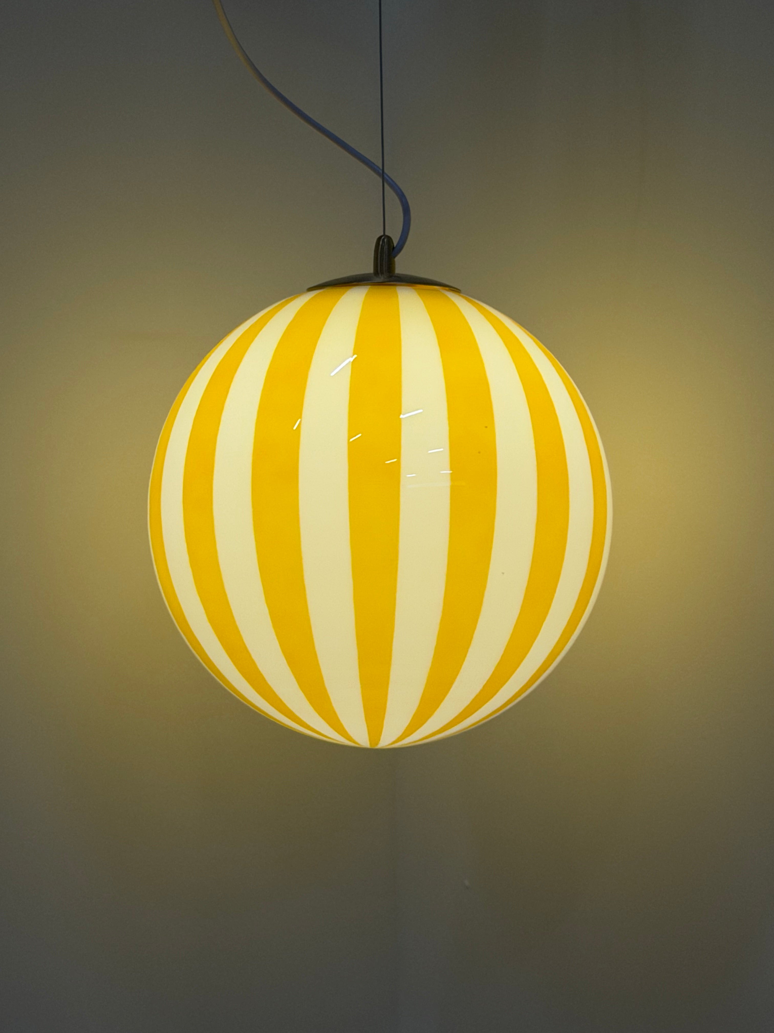 Taklampa Vertical Stripe Gul