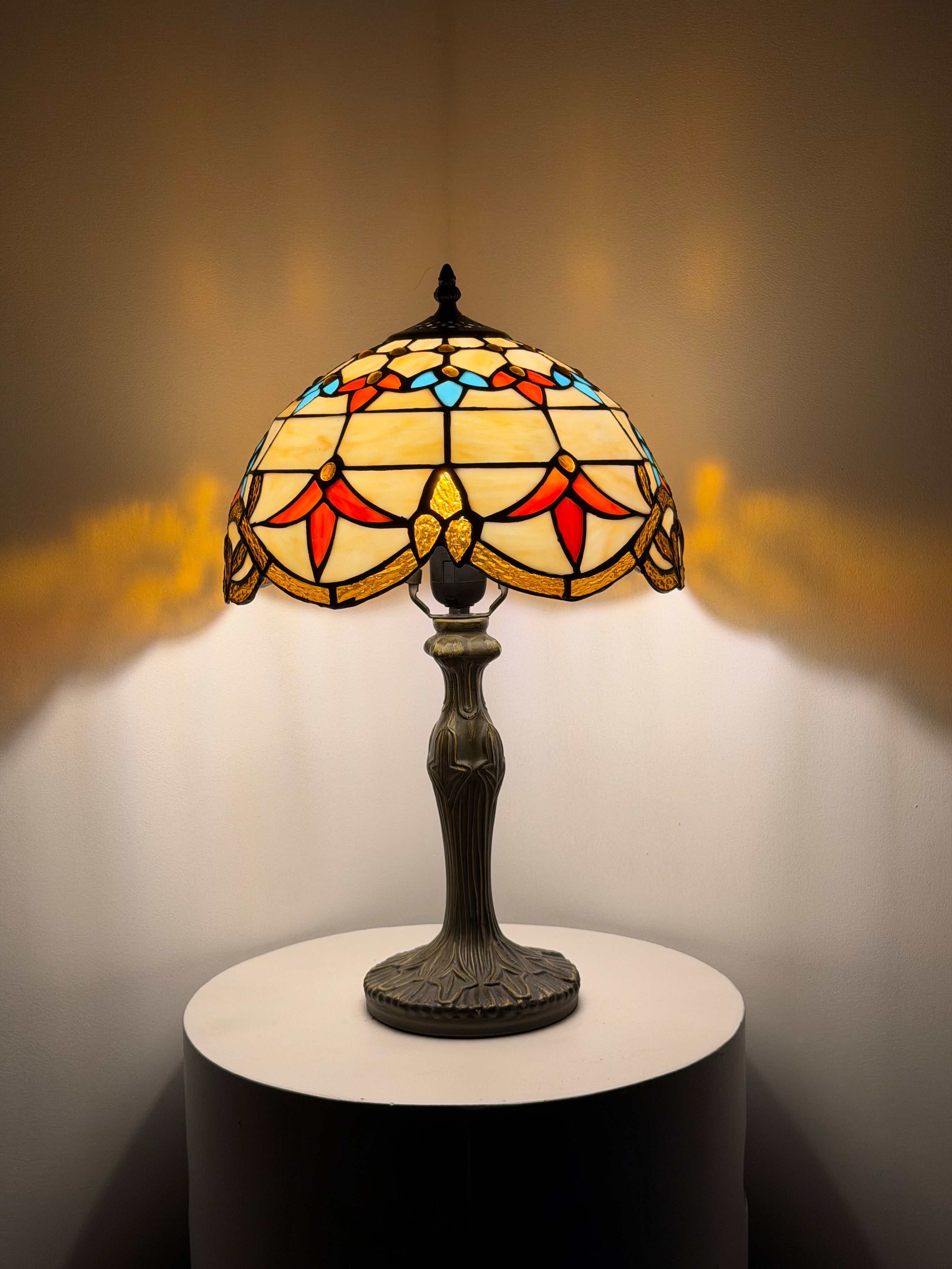 Bordslampa – Geometric Amber Glow 30Ø