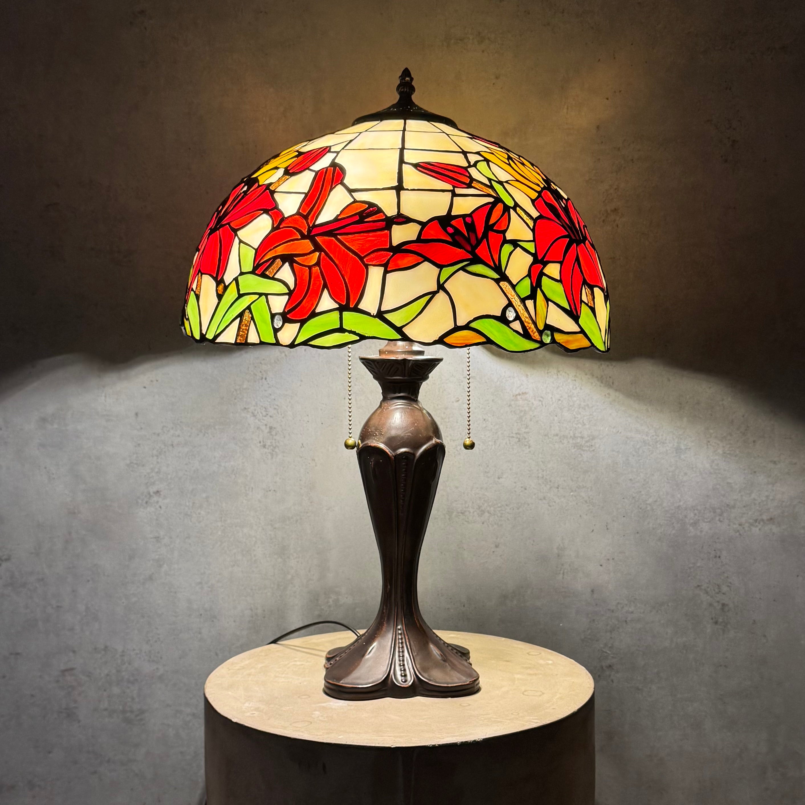 Tiffany Kungslilja & Blommor 40cm