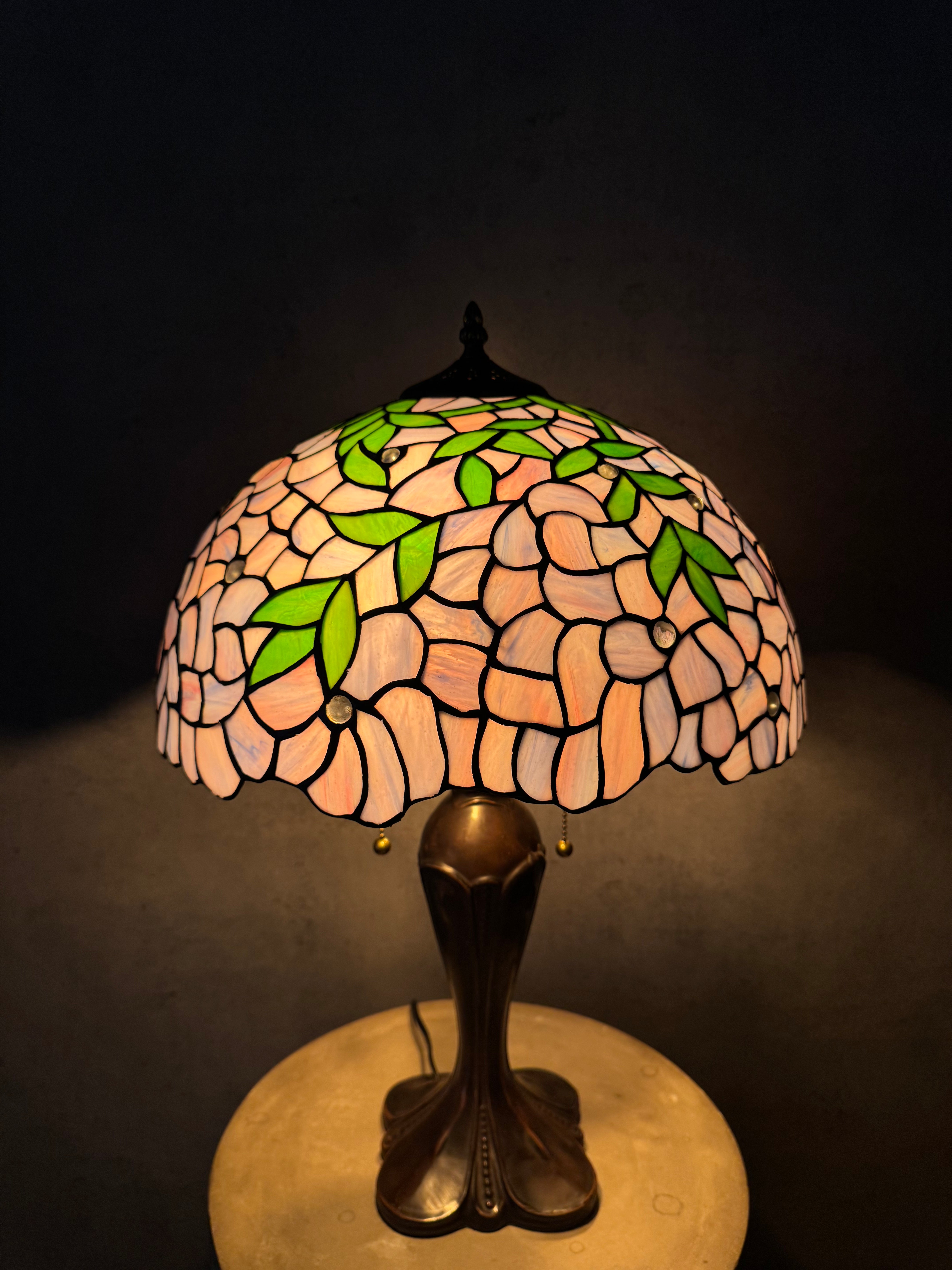 Tiffany Bordslampa Leaves Pink Glow 40Ø