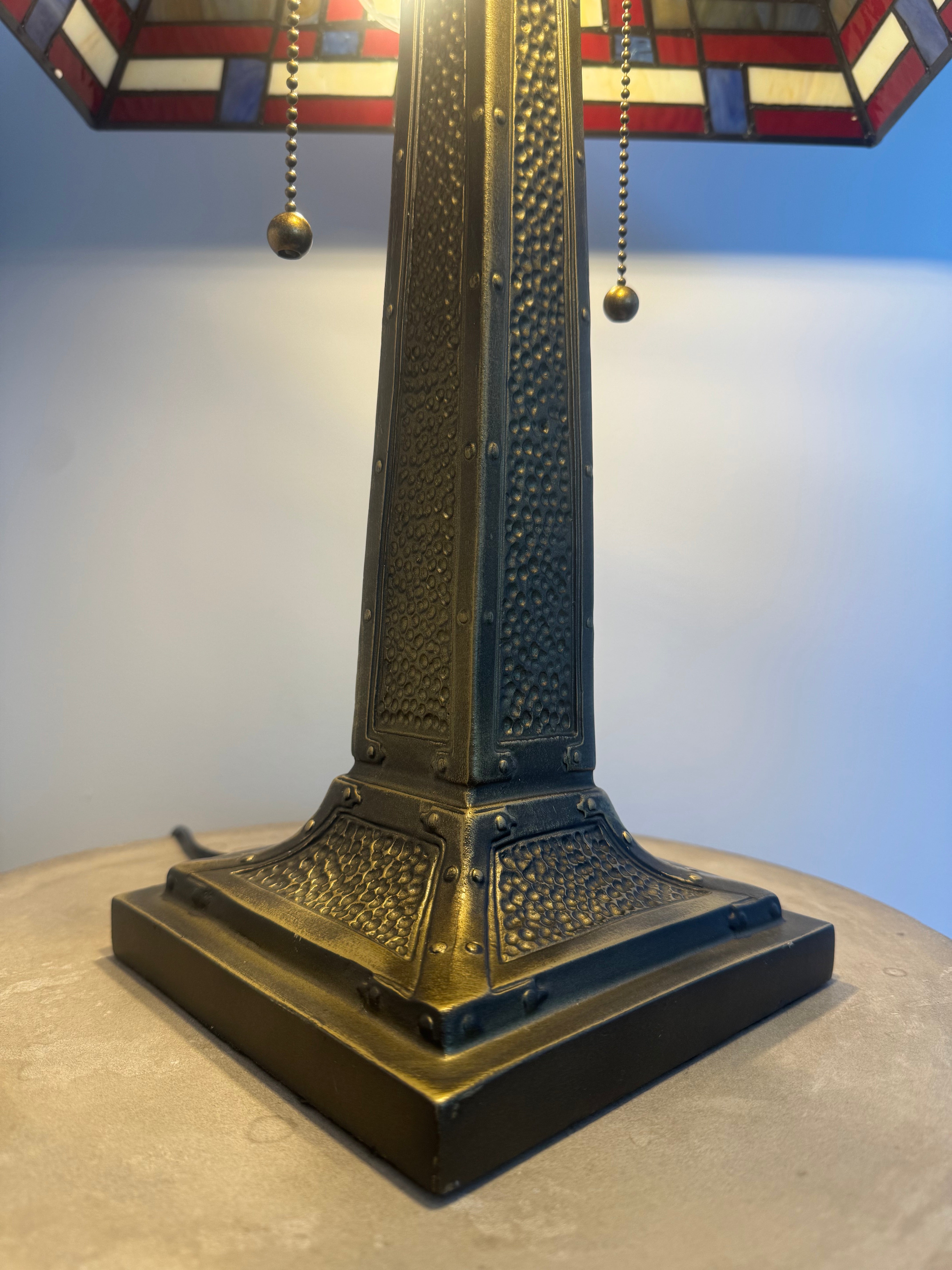 Tiffany Bordslampa Geometric Classic Design 40Ø