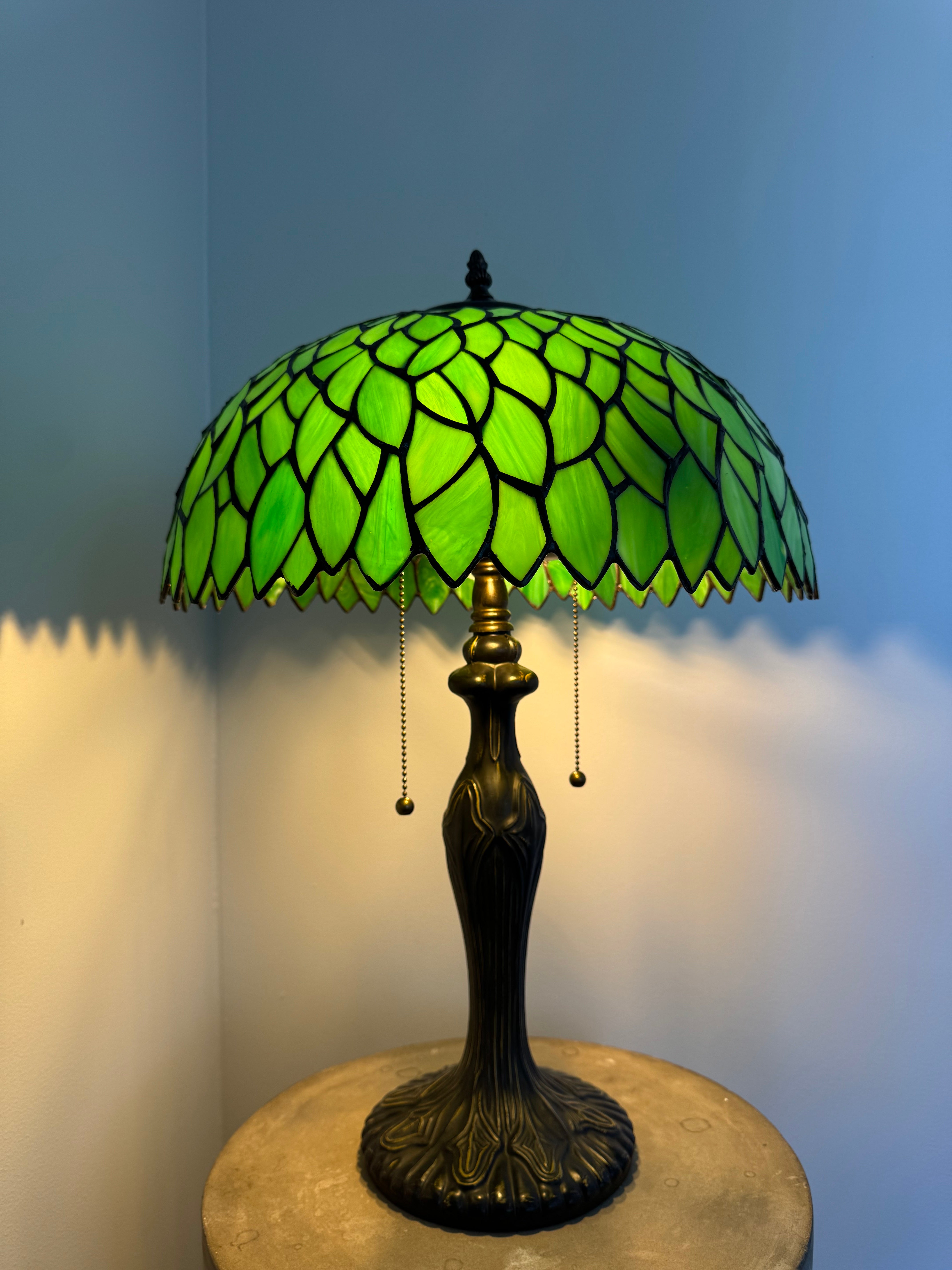 Tiffany Bordslampa Leaves Green Elegance 40Ø