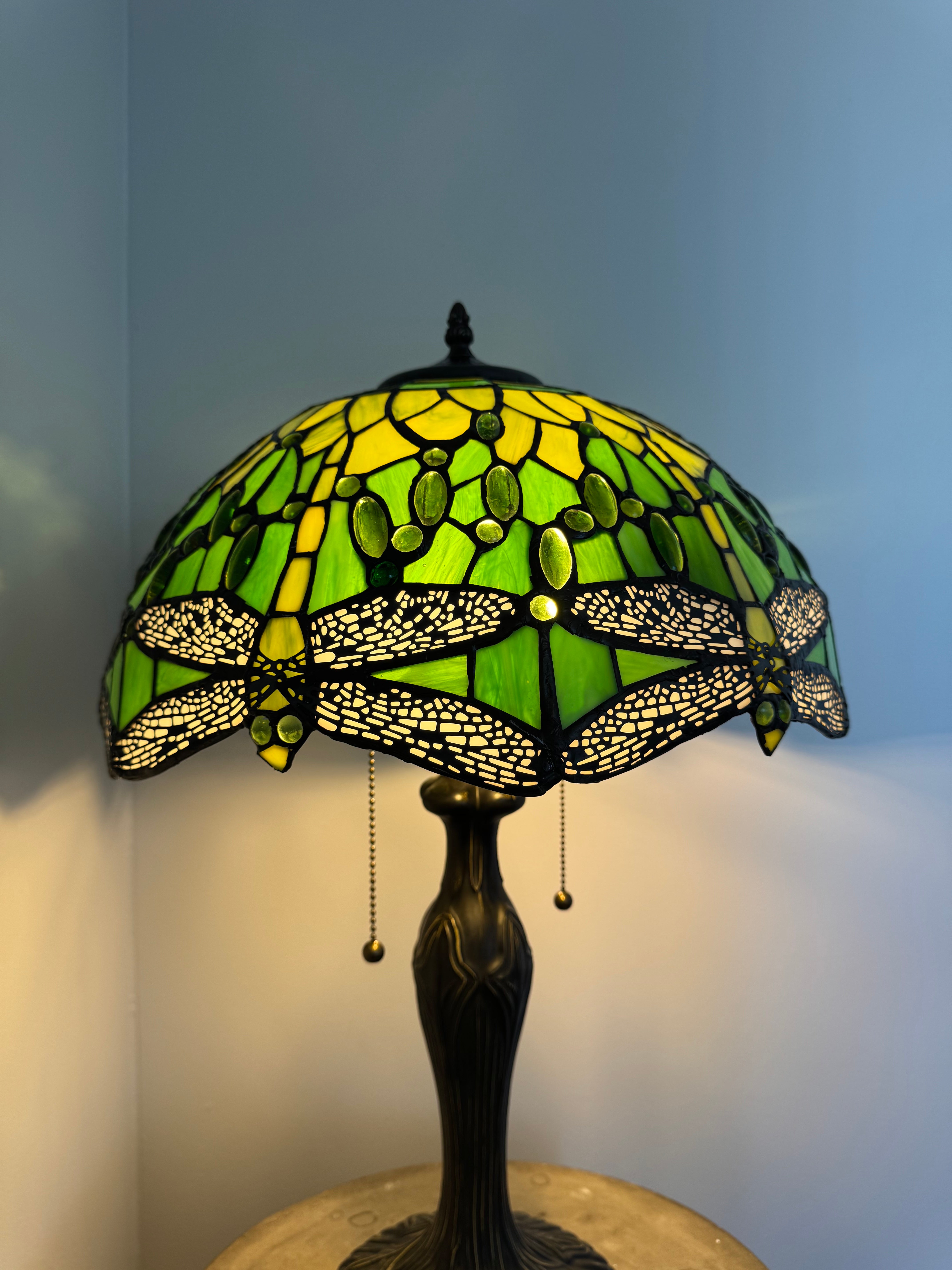 Tiffany Bordslampa Dragonfly Green Sunrise 40Ø