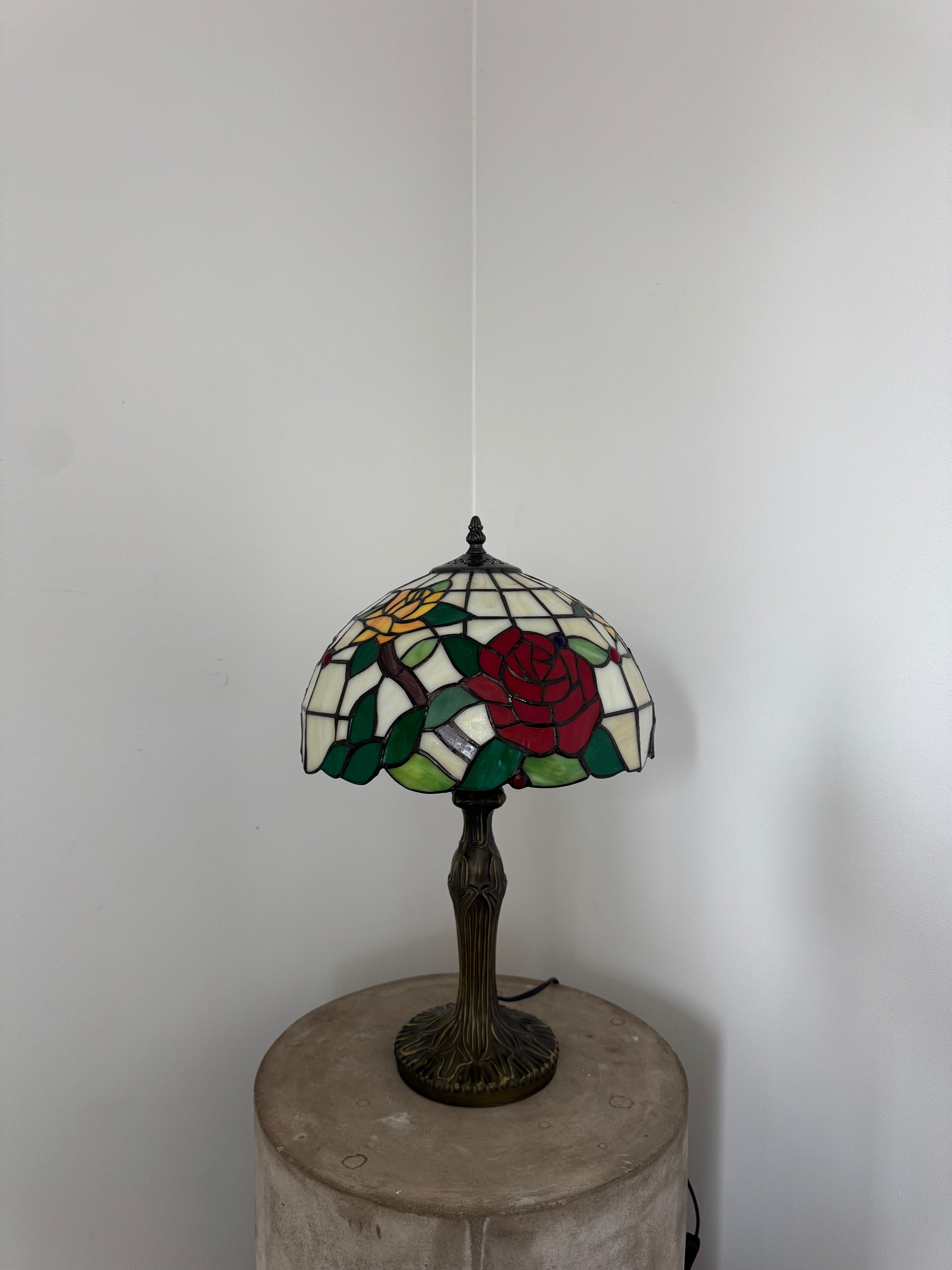 Tiffany Bordslampa Roses Pastel Colours 30Ø