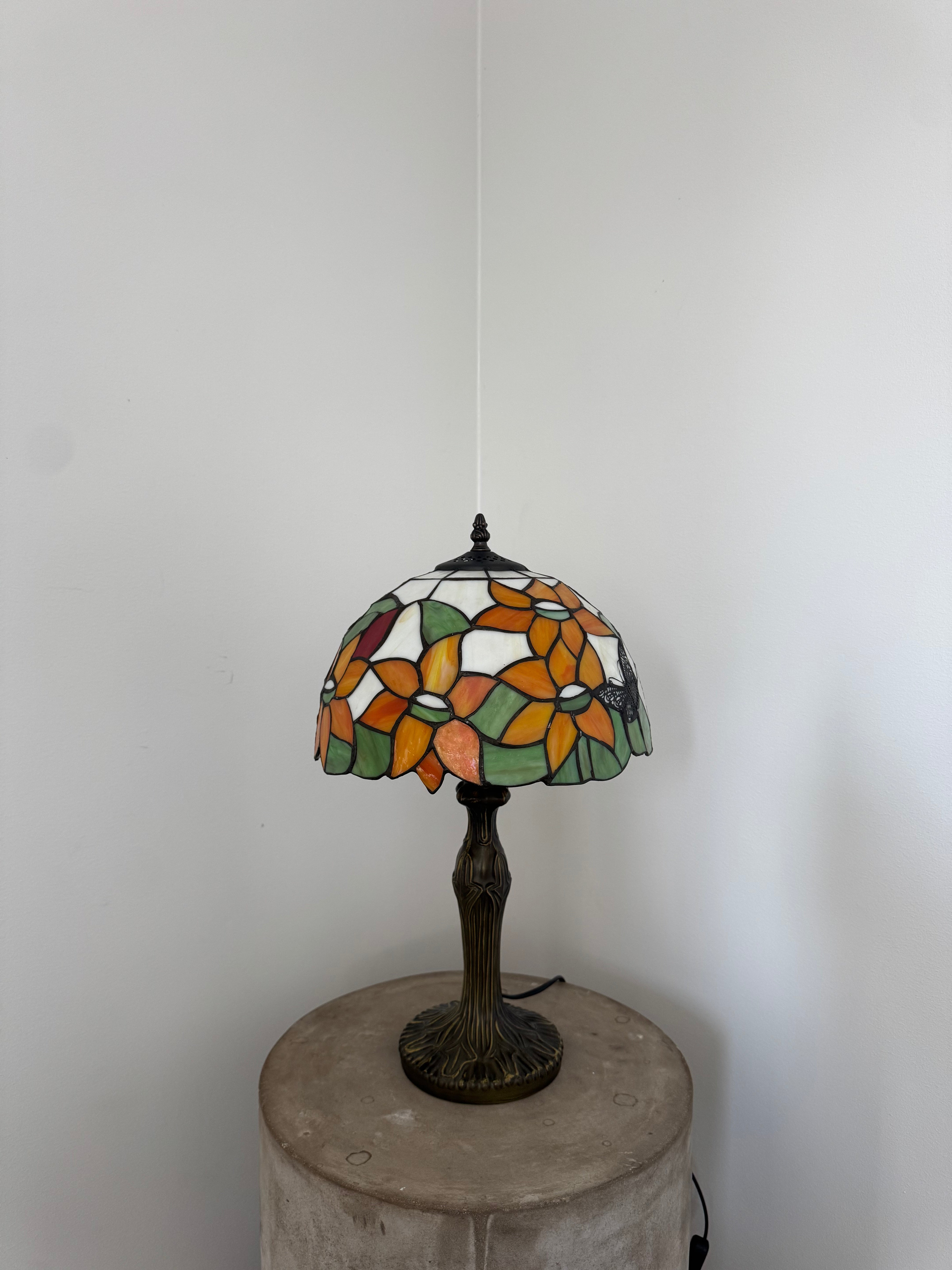 Tiffany Bordslampa Butterflies Orange Flower 30Ø
