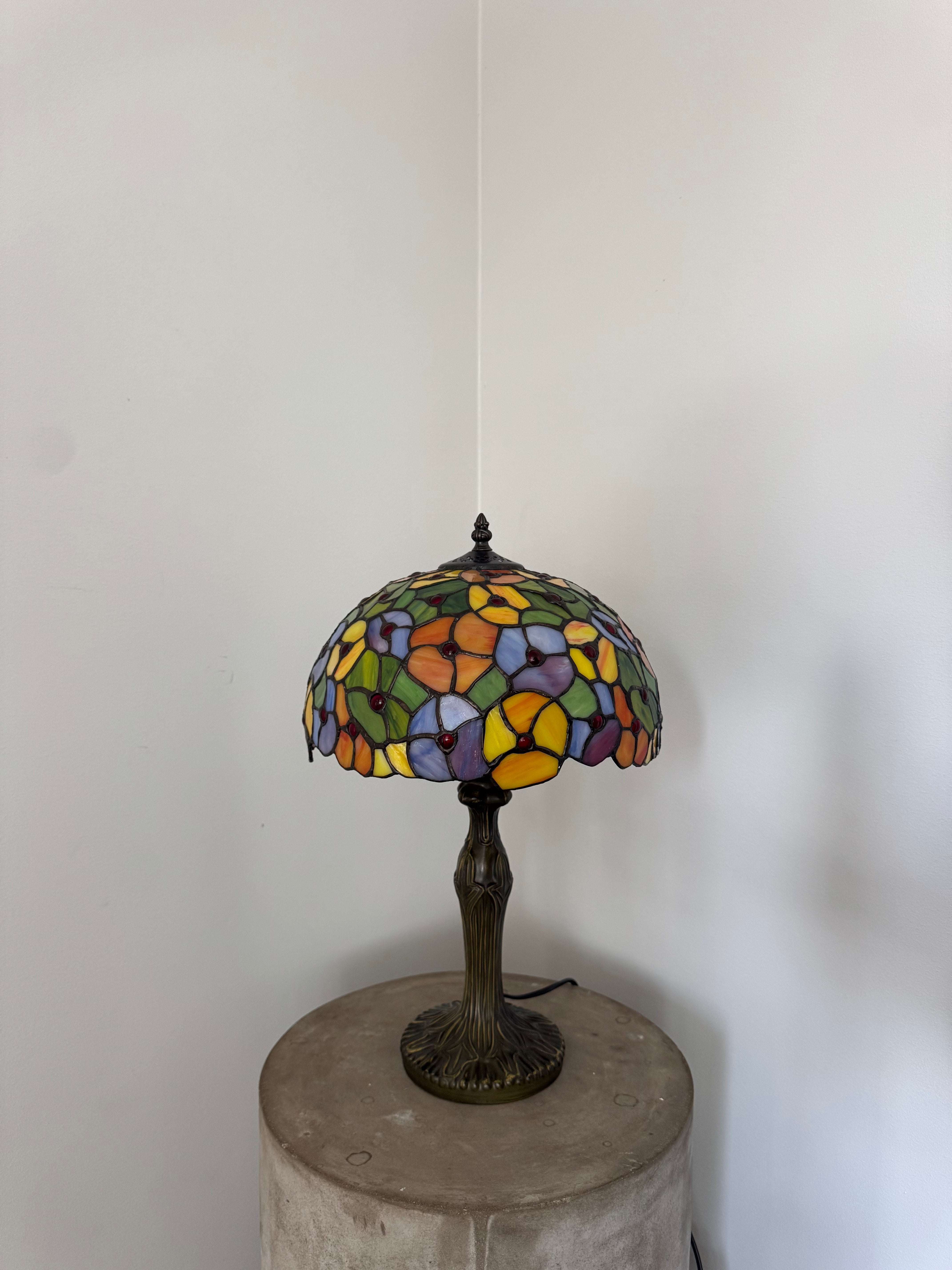 Tiffany Bordslampa Flowers Summer Pansy 30Ø