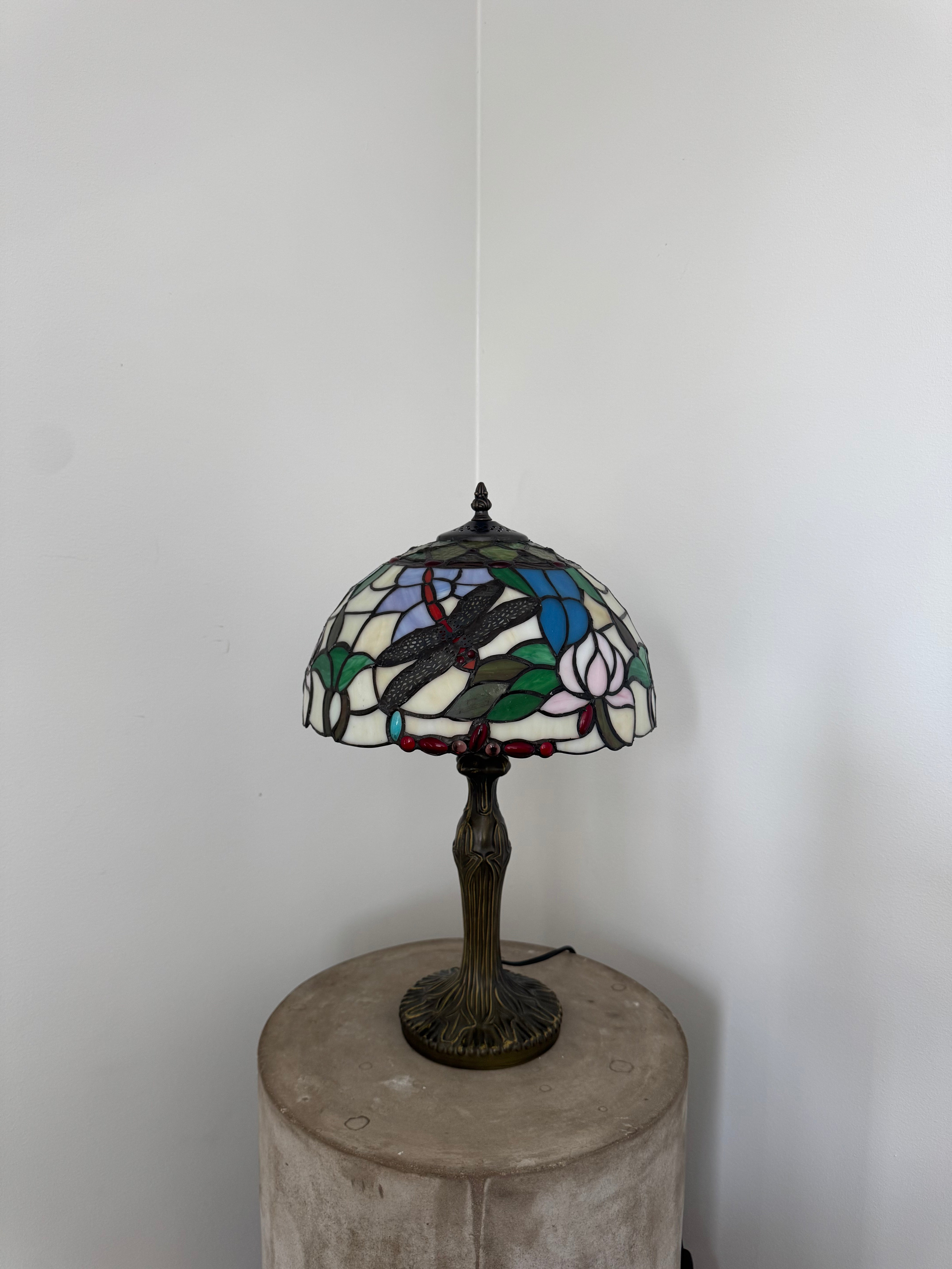 Tiffany Bordslampa Dragonfly Pastel Dream 30Ø
