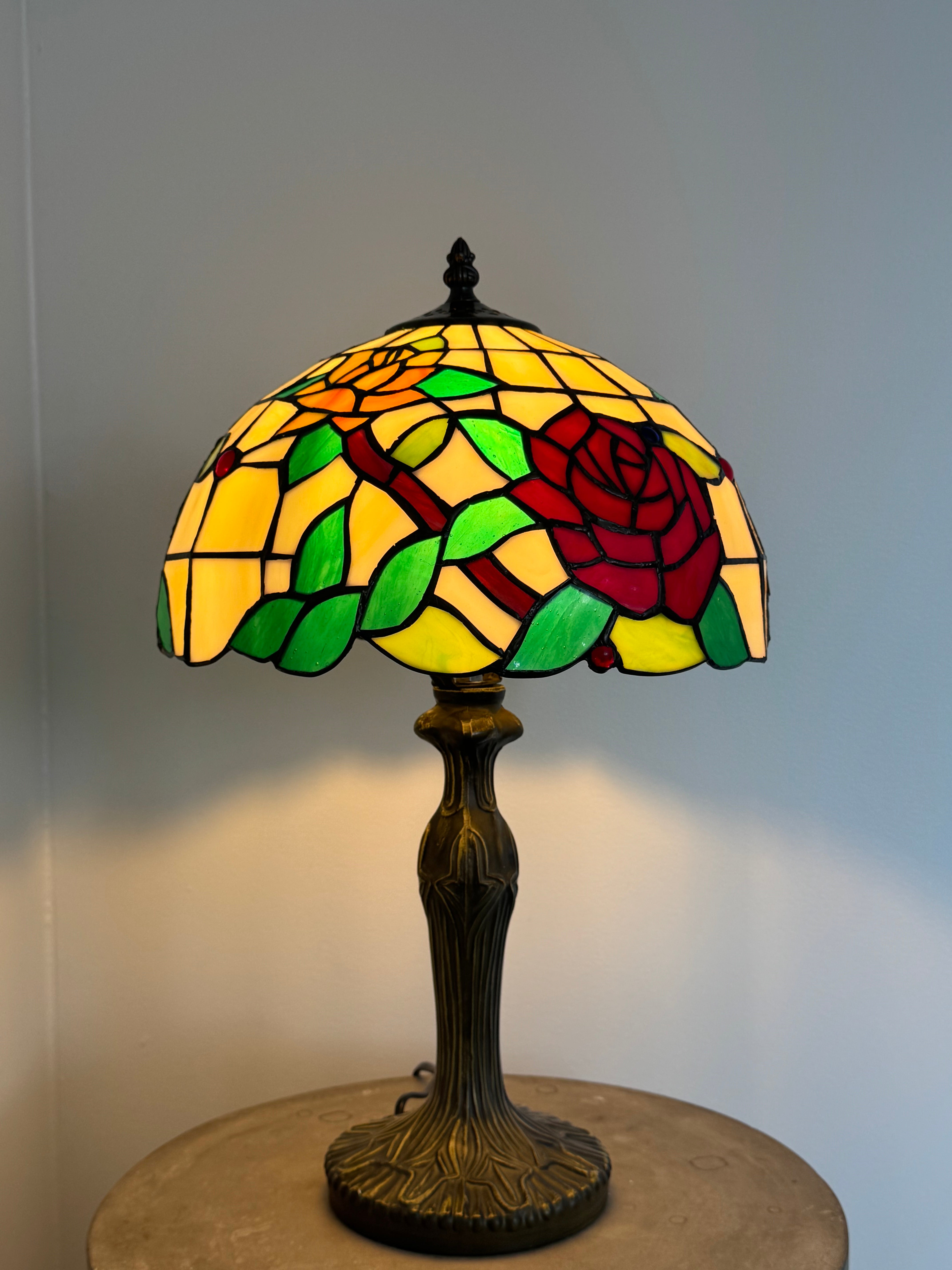 Tiffany Bordslampa Roses Pastel Colours 30Ø