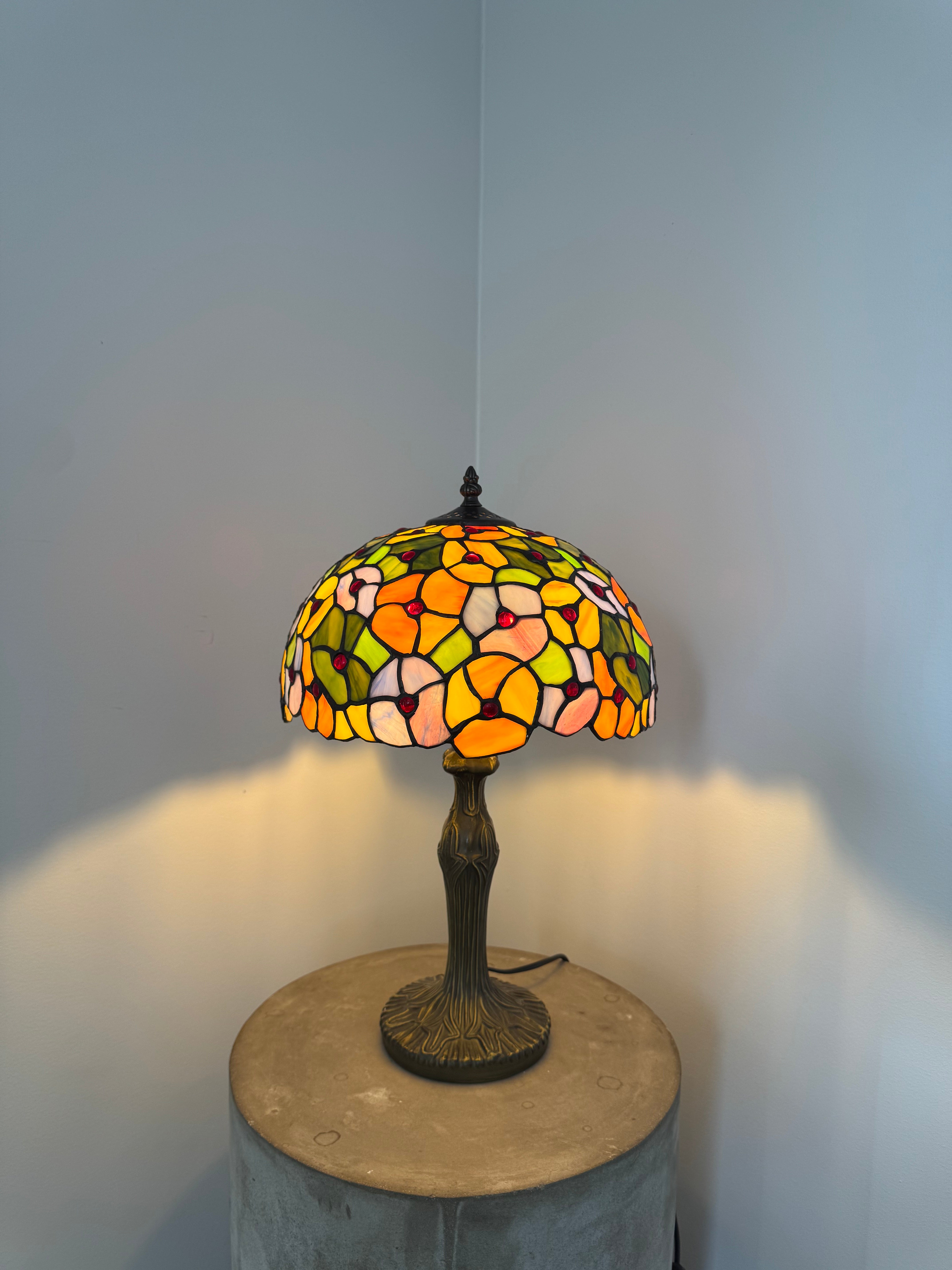 Tiffany Bordslampa Flowers Summer Pansy 30Ø