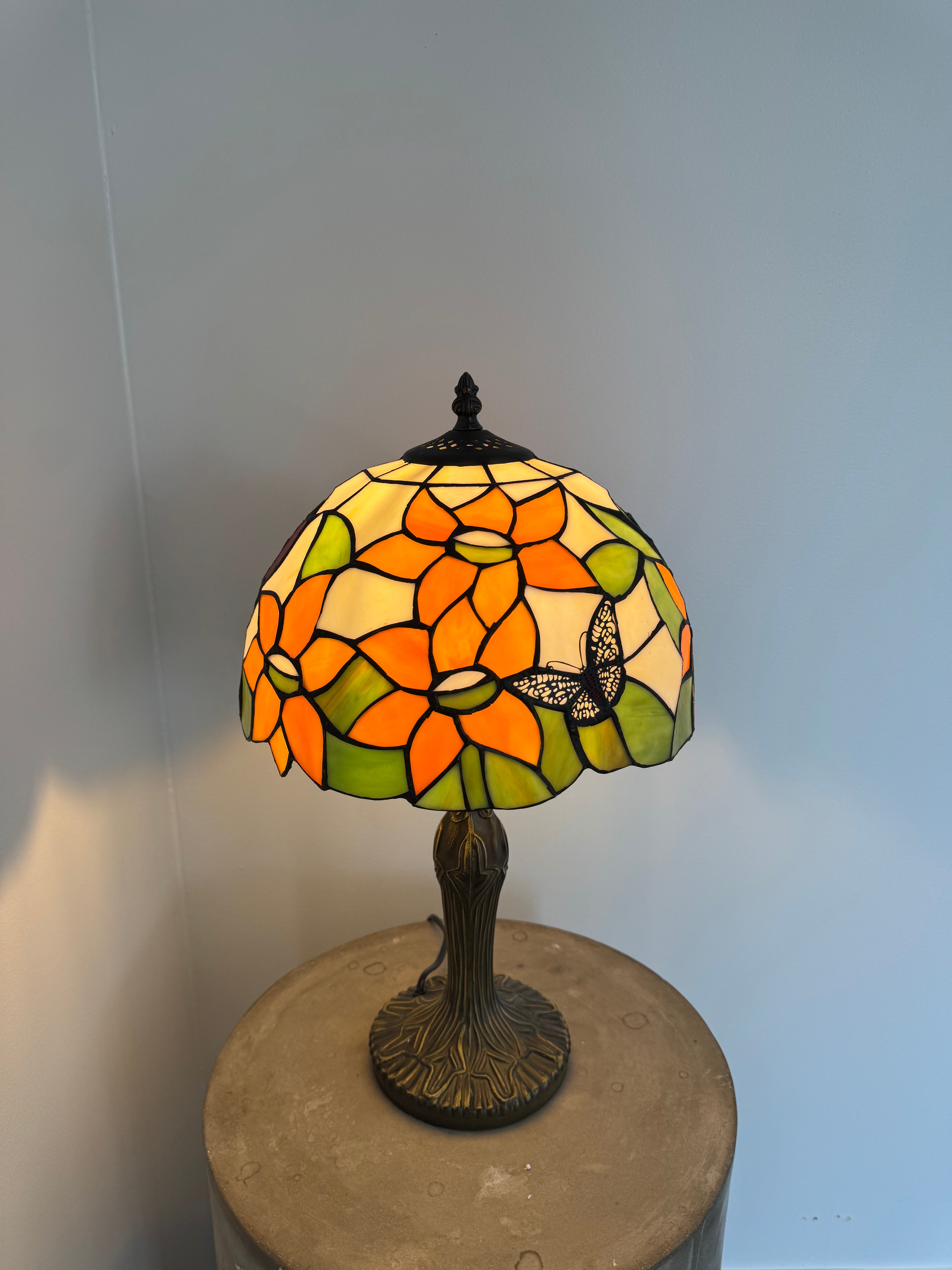 Tiffany Bordslampa Butterflies Orange Flower 30Ø