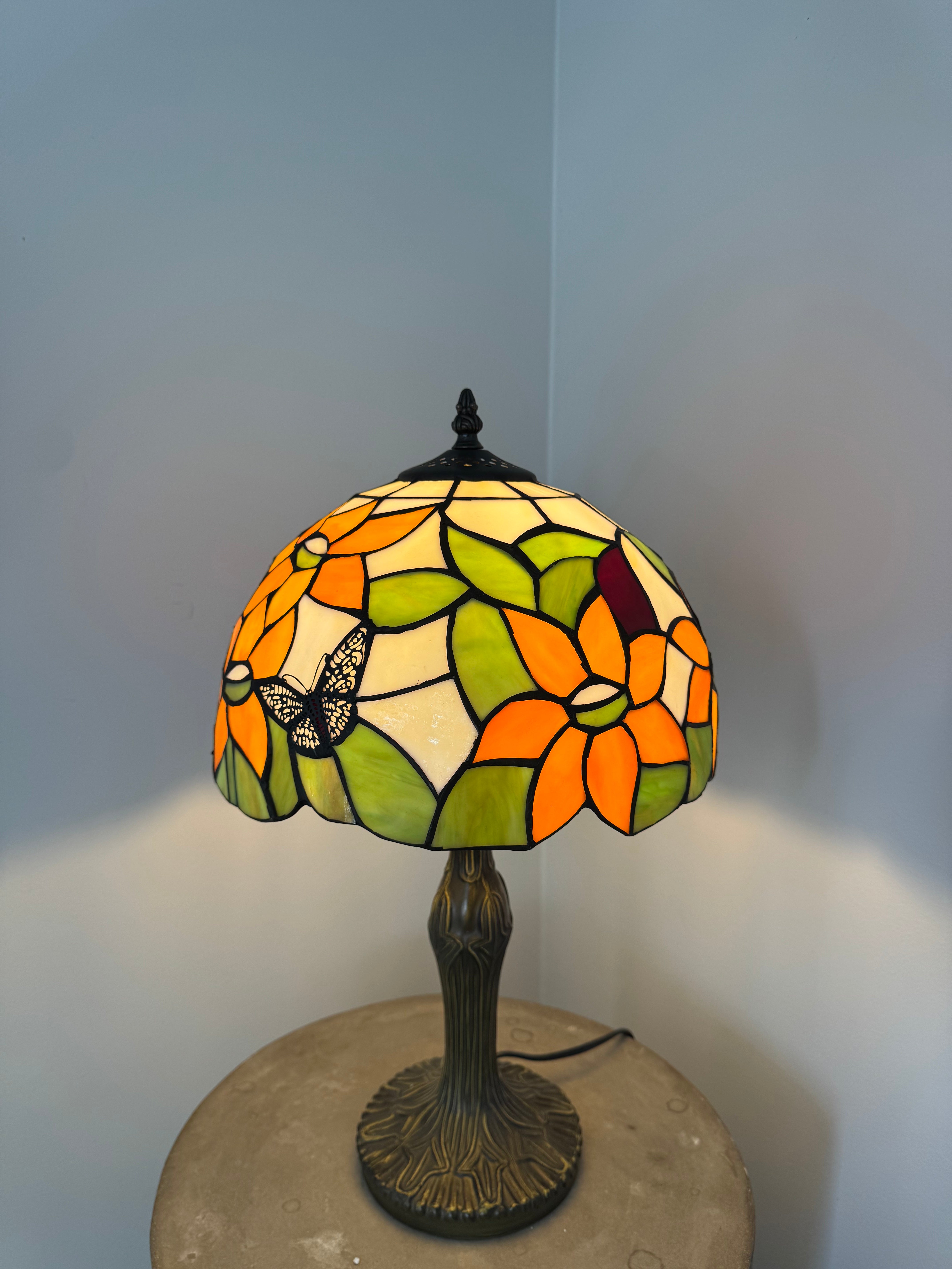 Tiffany Bordslampa Butterflies Orange Flower 30Ø
