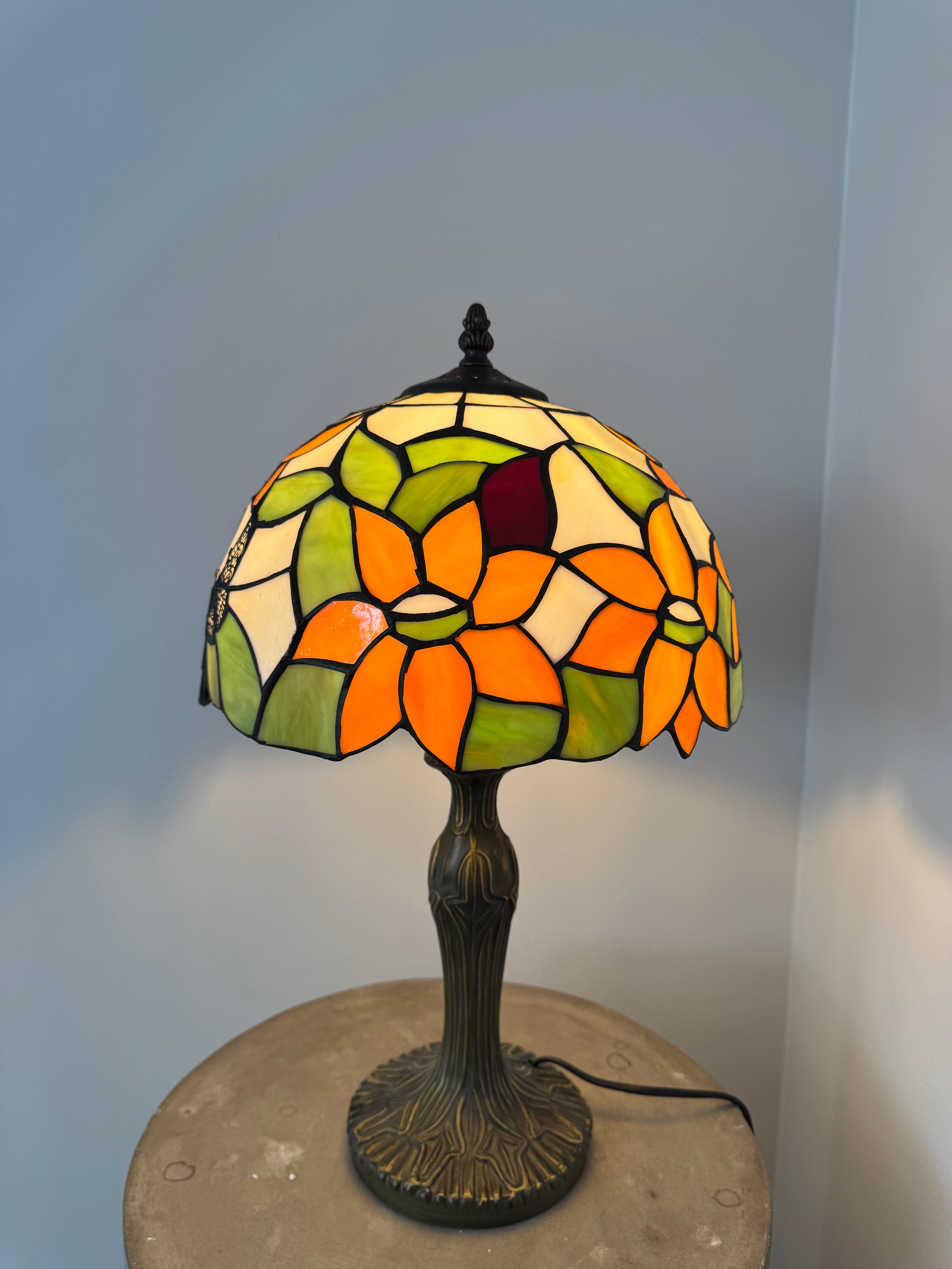 Tiffany Bordslampa Butterflies Orange Flower 30Ø