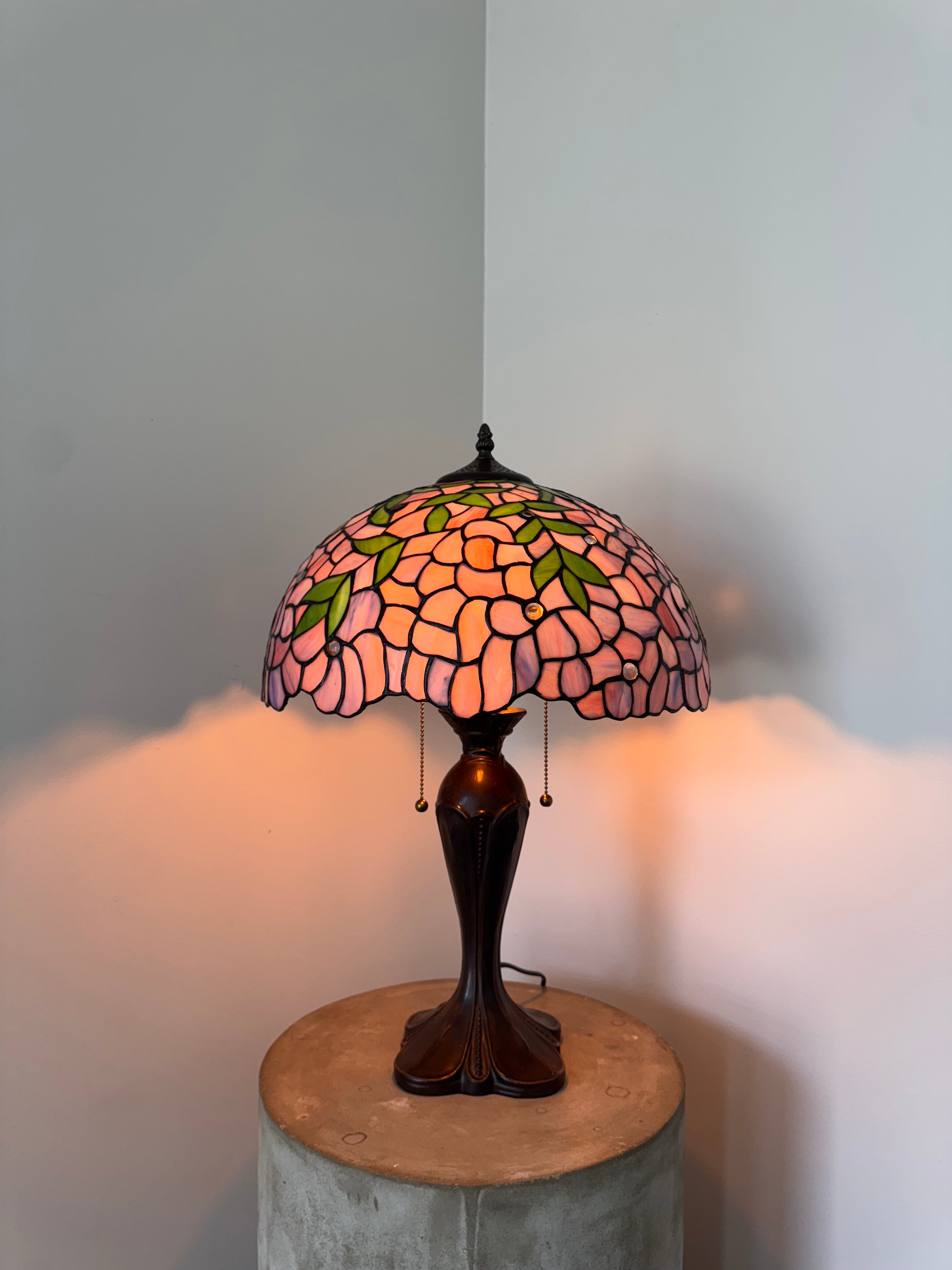 Tiffany Bordslampa Leaves Pink Glow 40Ø