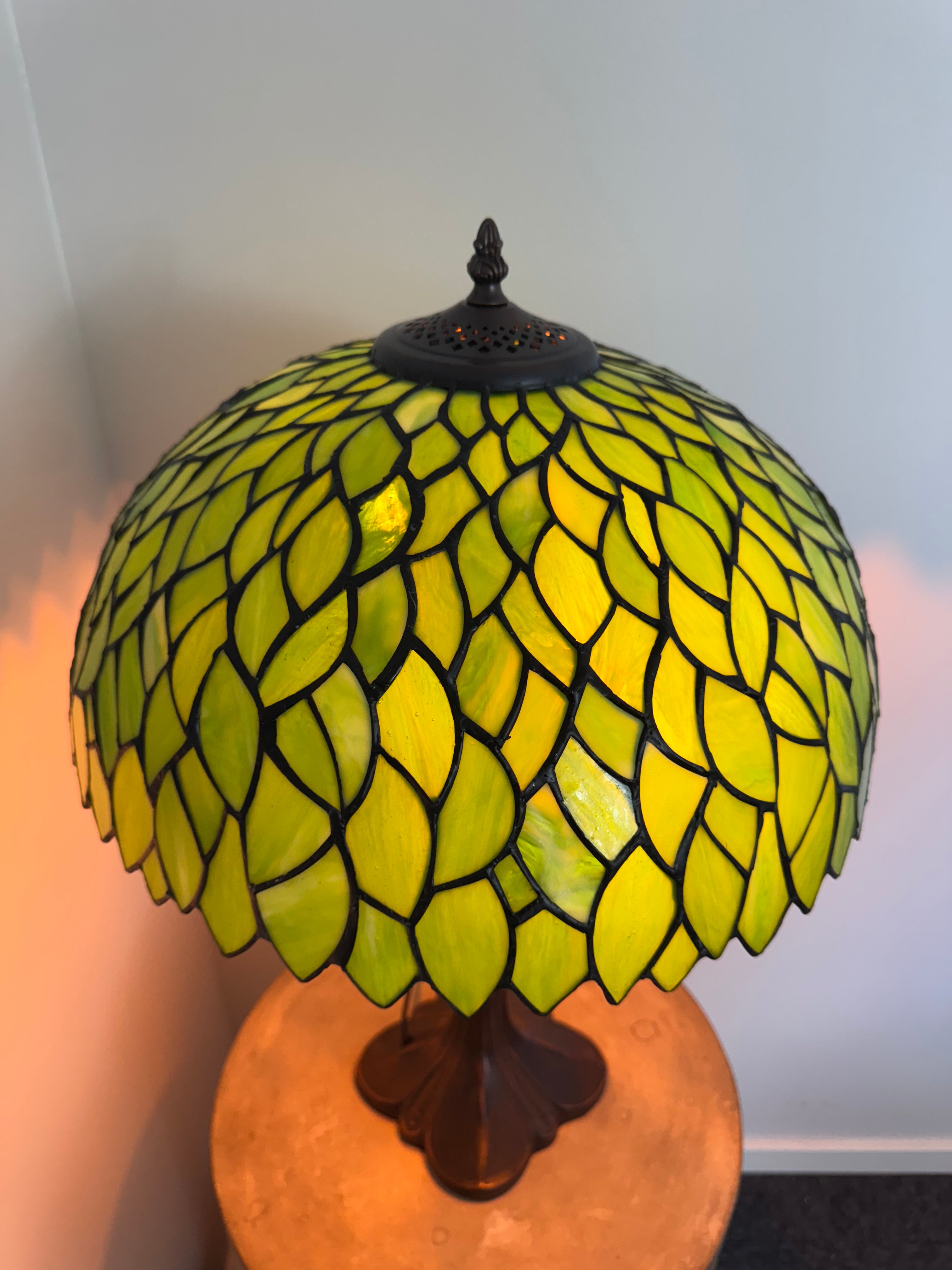Tiffany Bordslampa Leaves Green Elegance 40Ø