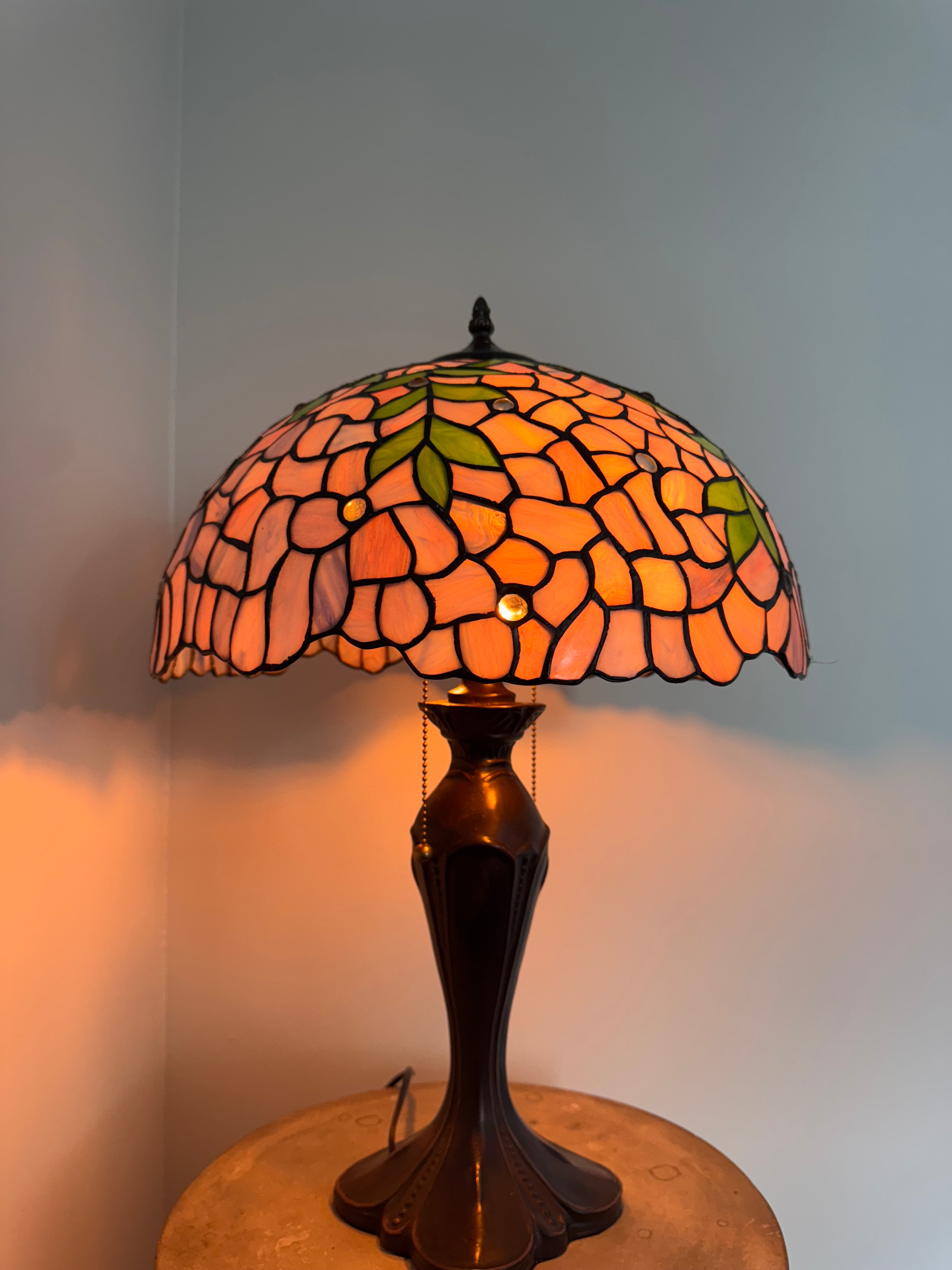 Tiffany Bordslampa Leaves Pink Glow 40Ø