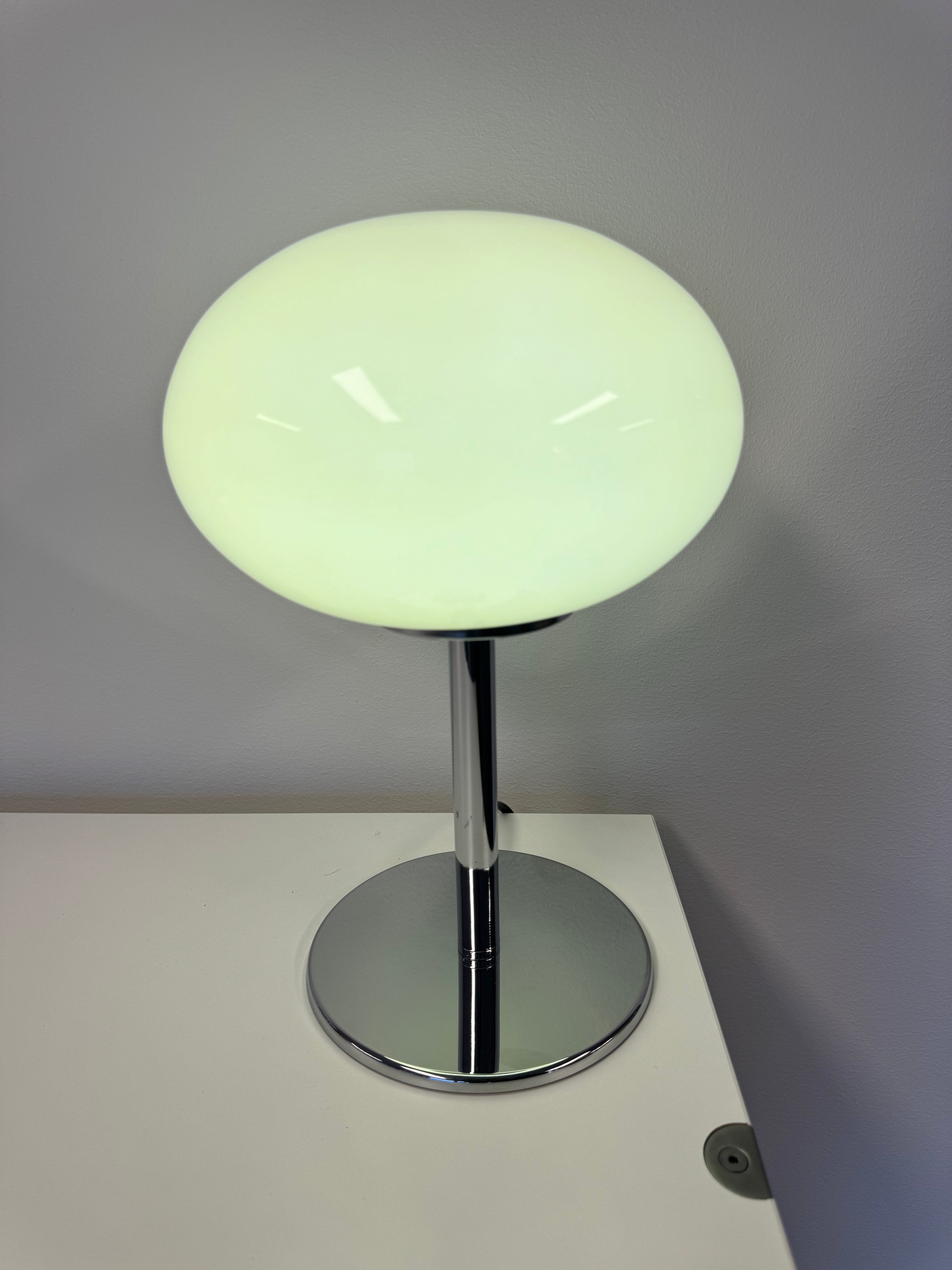 Bauhaus Bordslampa Retro & Orb Gul