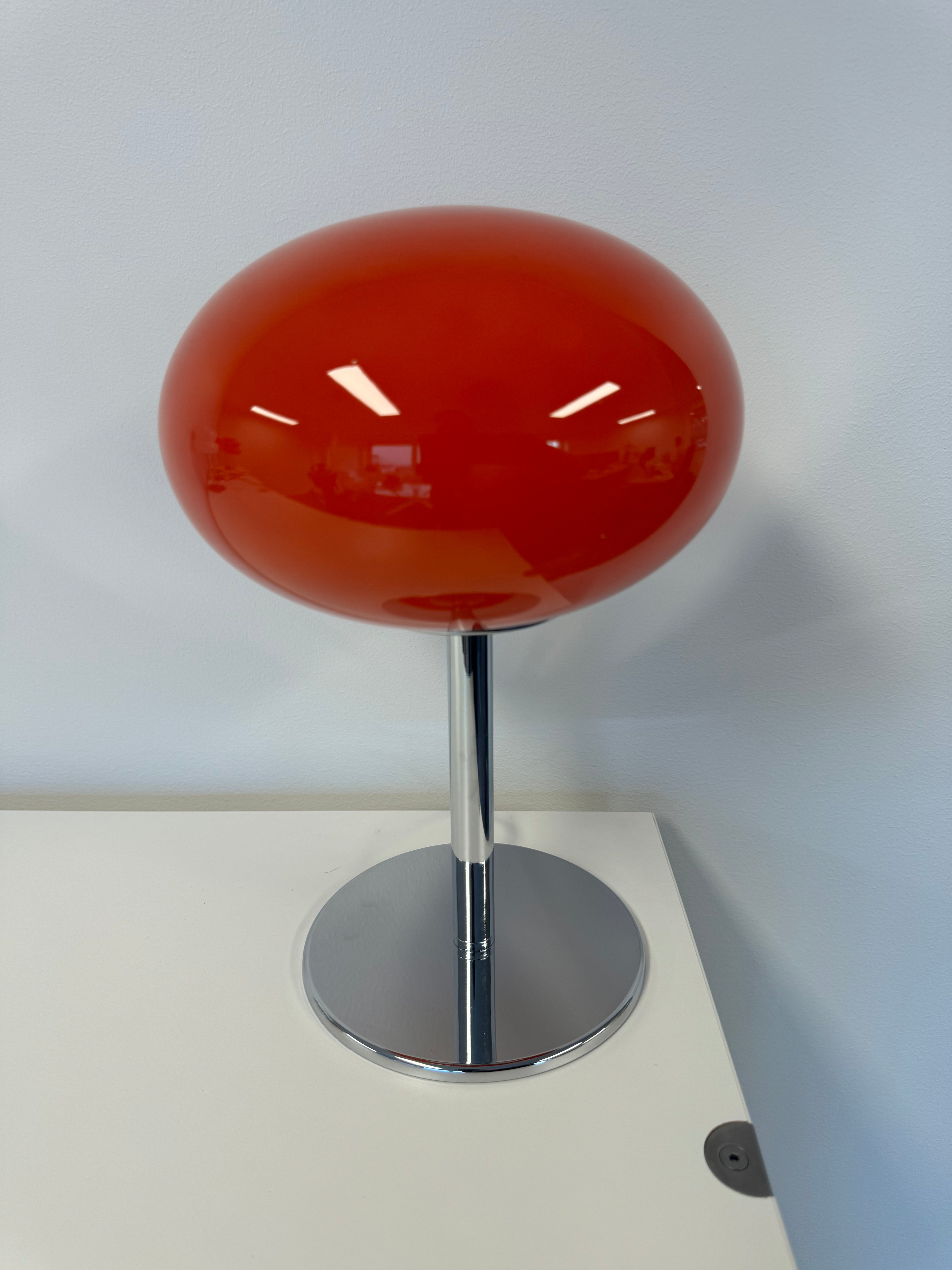 Retro & Globe Orange