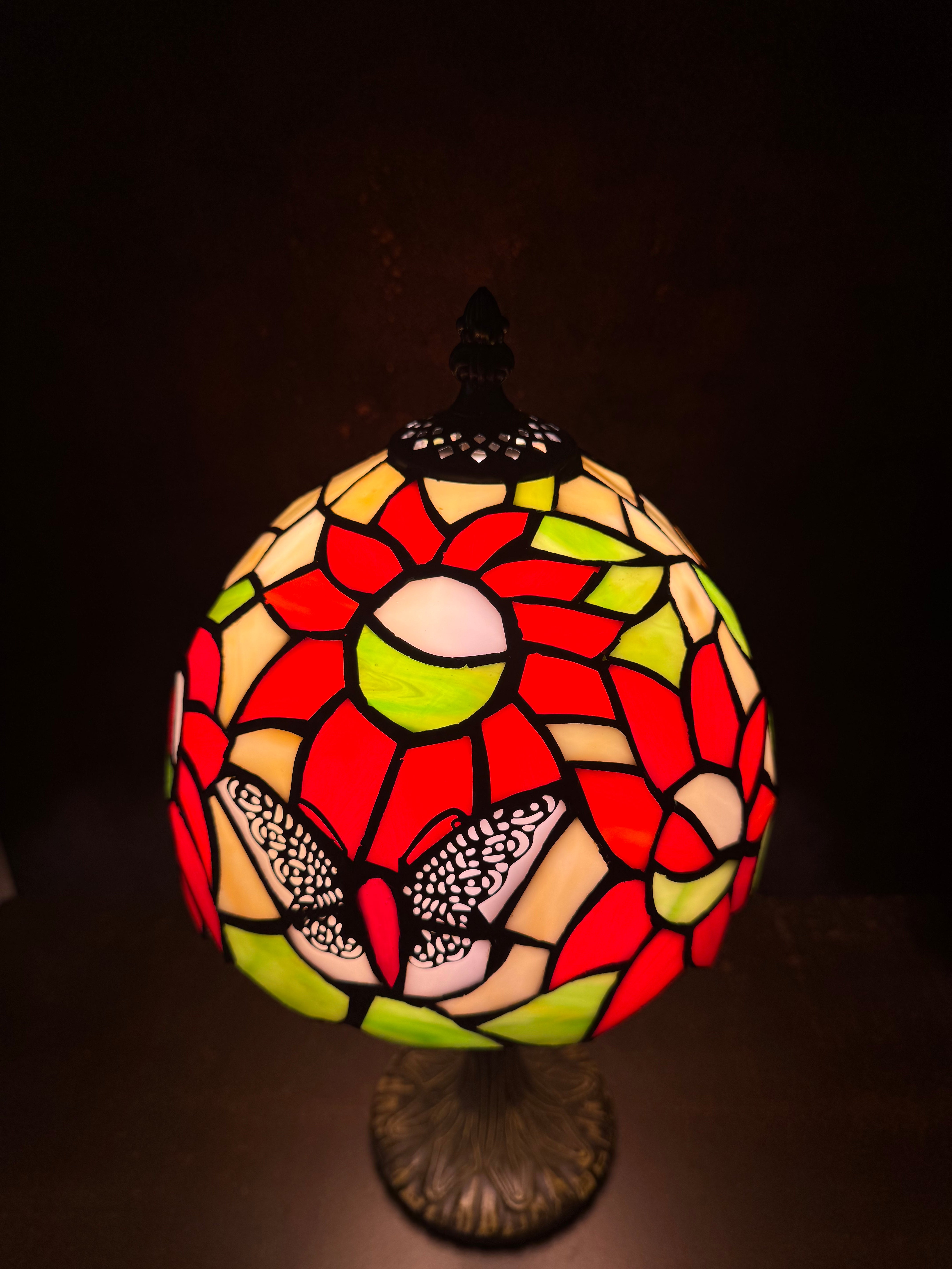 Bordslampa rosa fjäril på äng Nr B0816